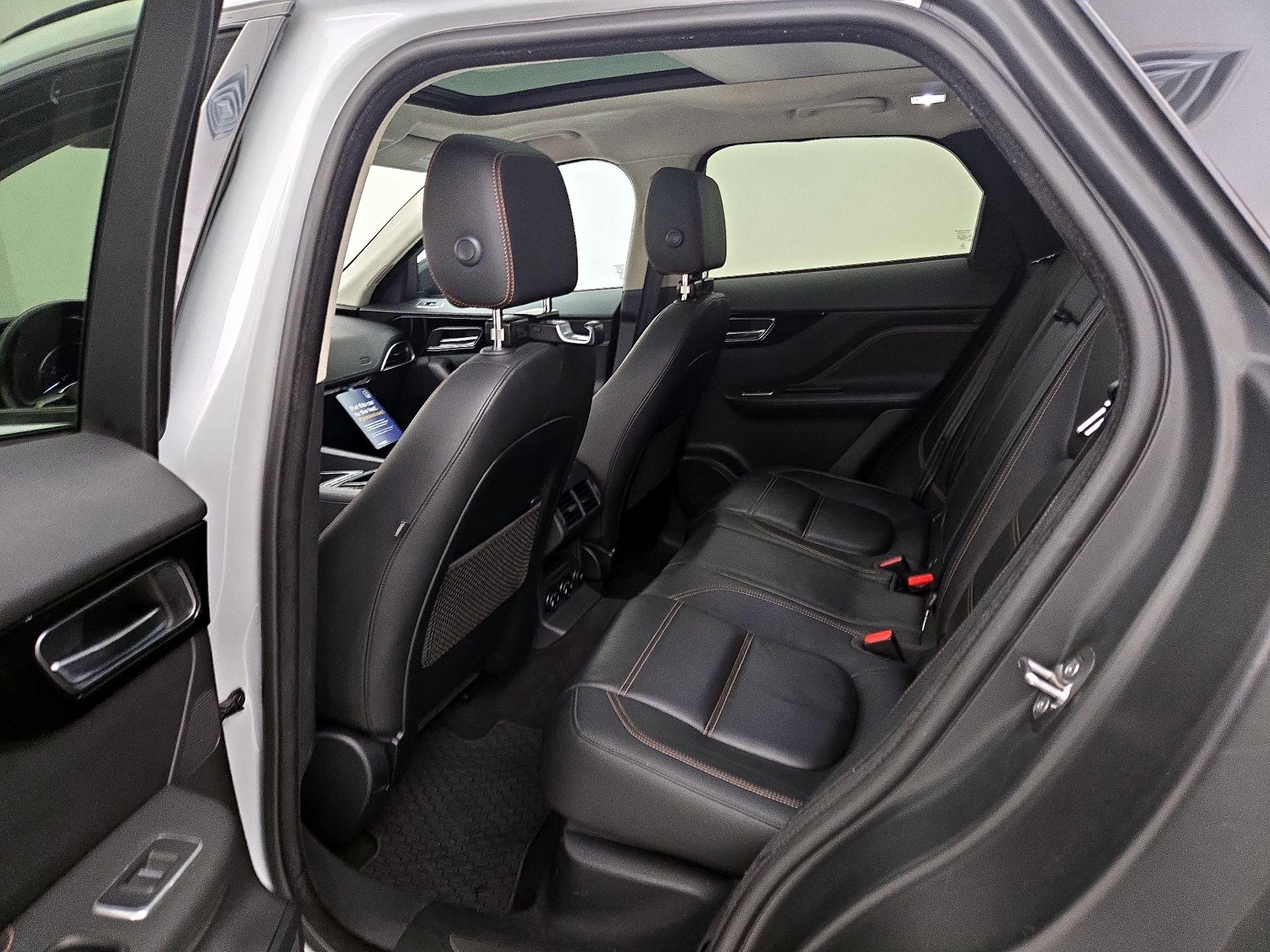 Thumbnail: 2019 Jaguar F-Pace - 19