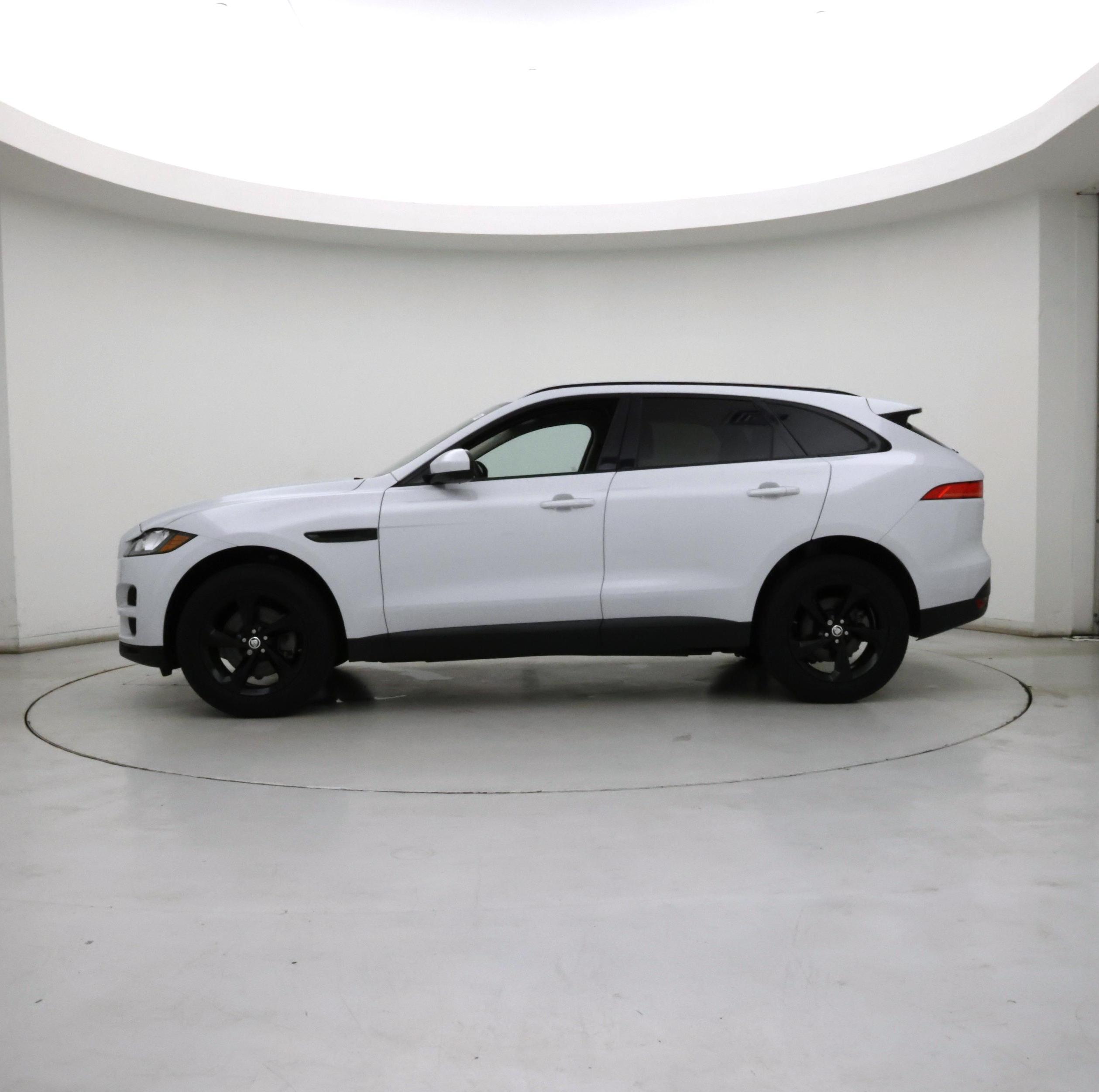 Thumbnail: 2019 Jaguar F-Pace - 3