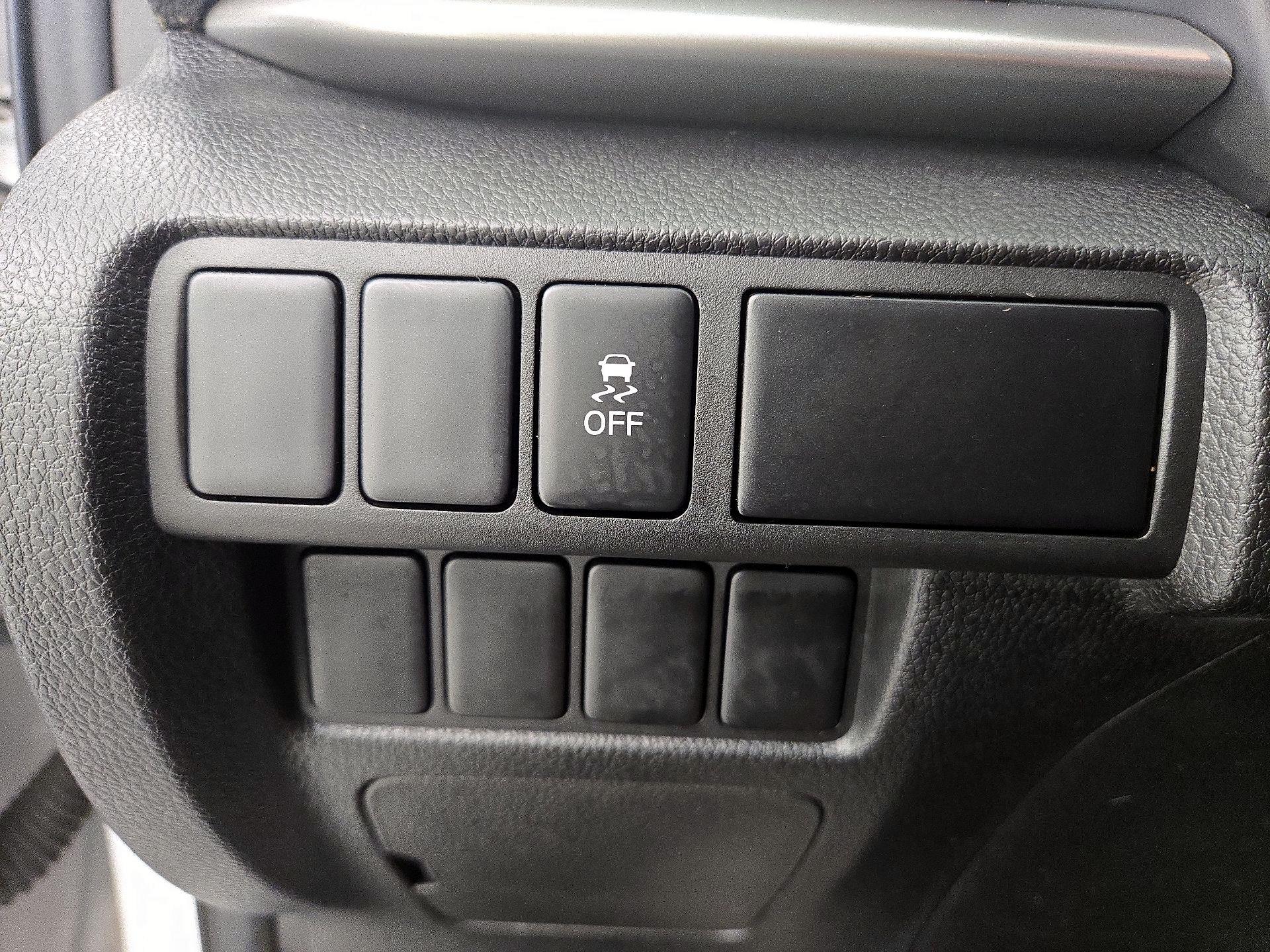 Thumbnail: 2018 Mitsubishi Eclipse Cross - 13