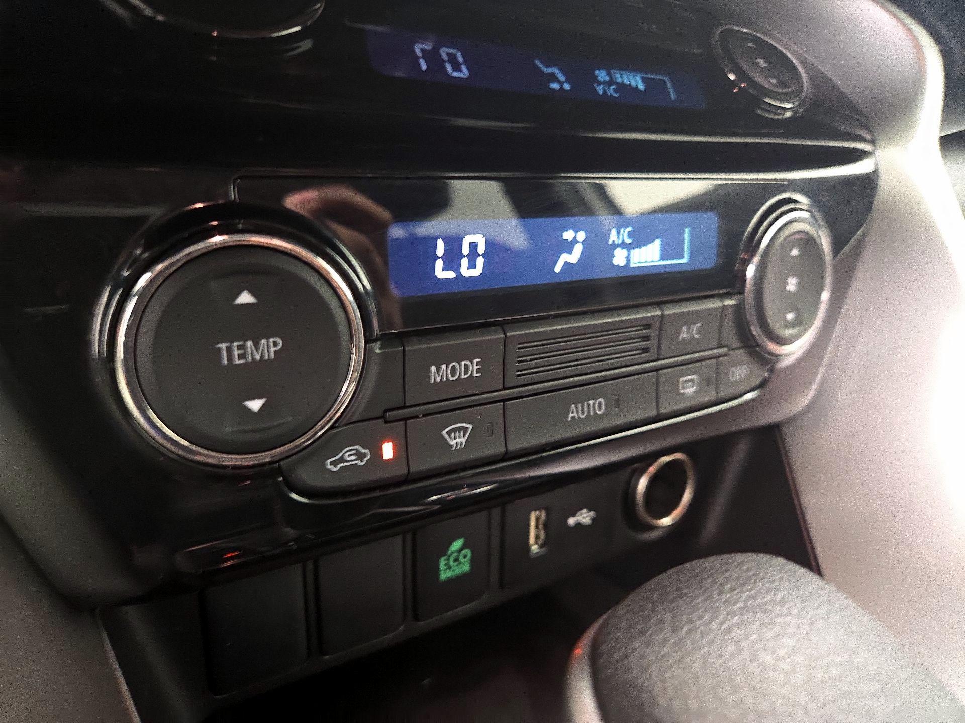Thumbnail: 2018 Mitsubishi Eclipse Cross - 15