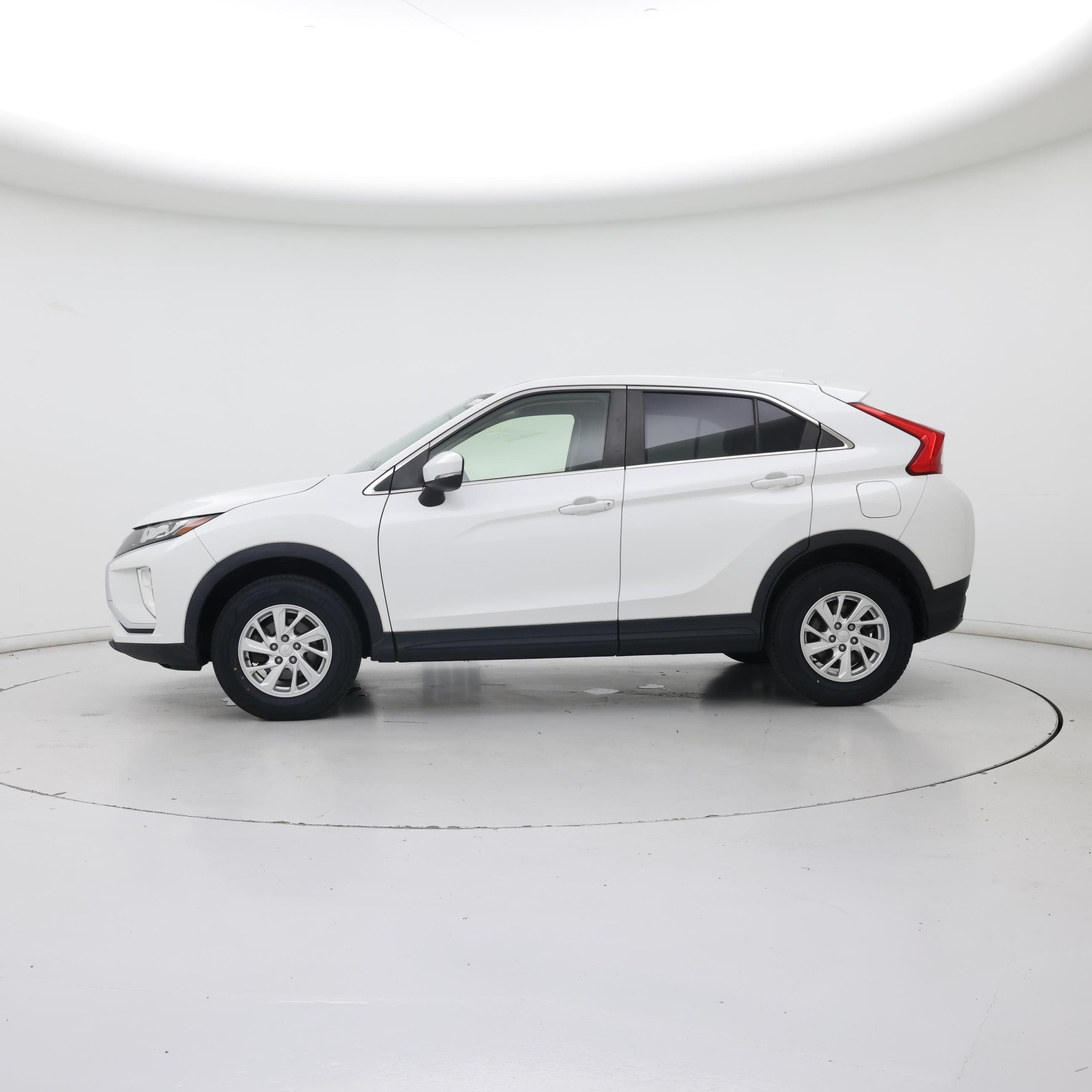 Thumbnail: 2018 Mitsubishi Eclipse Cross - 3