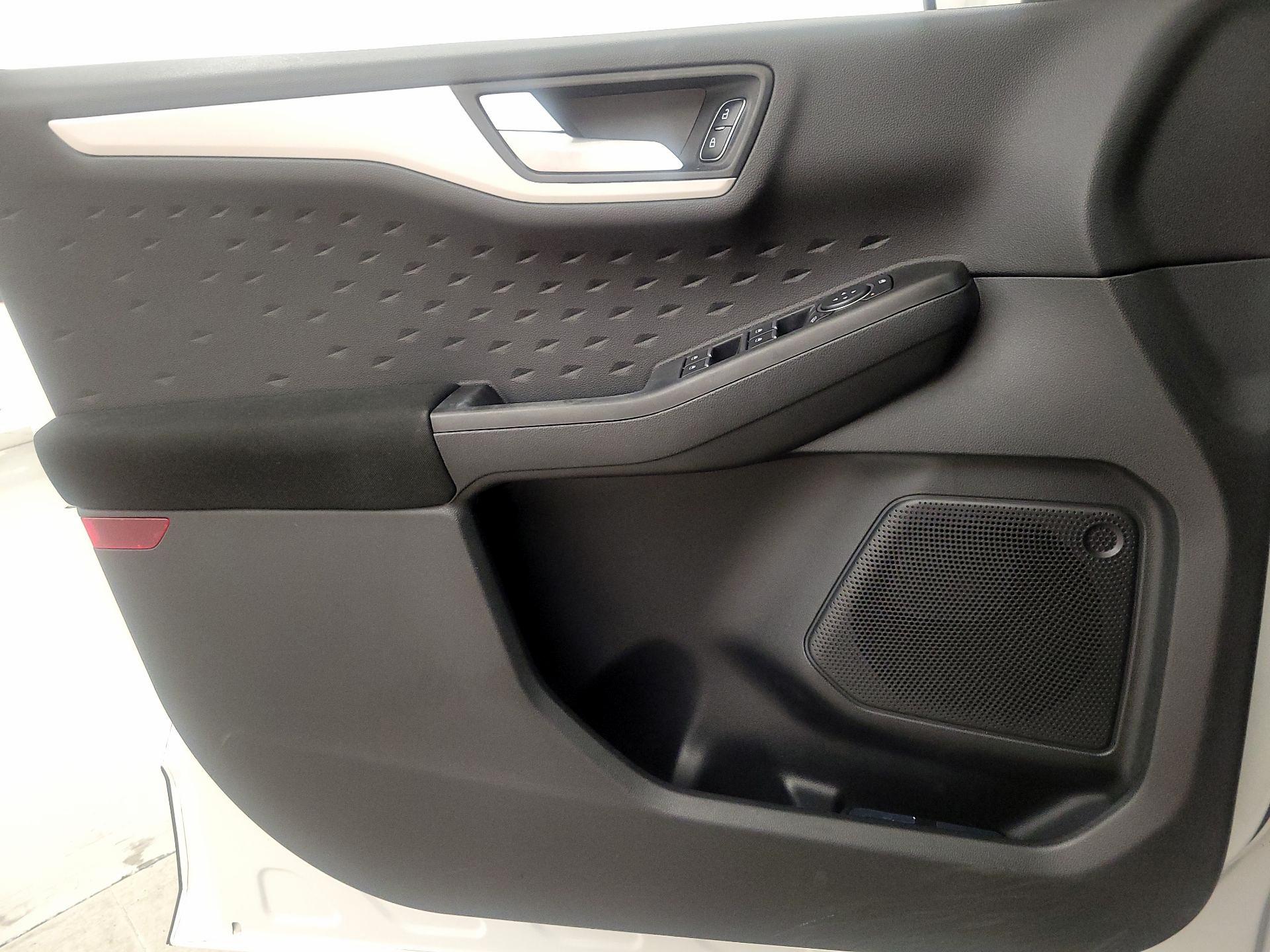 Thumbnail: 2020 Ford Escape - 12