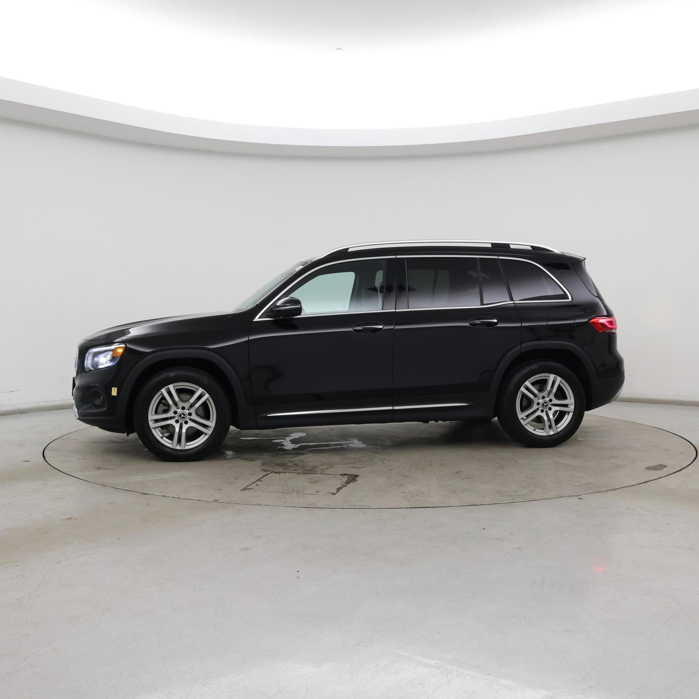 Thumbnail: 2023 Mercedes-Benz GLB - 3