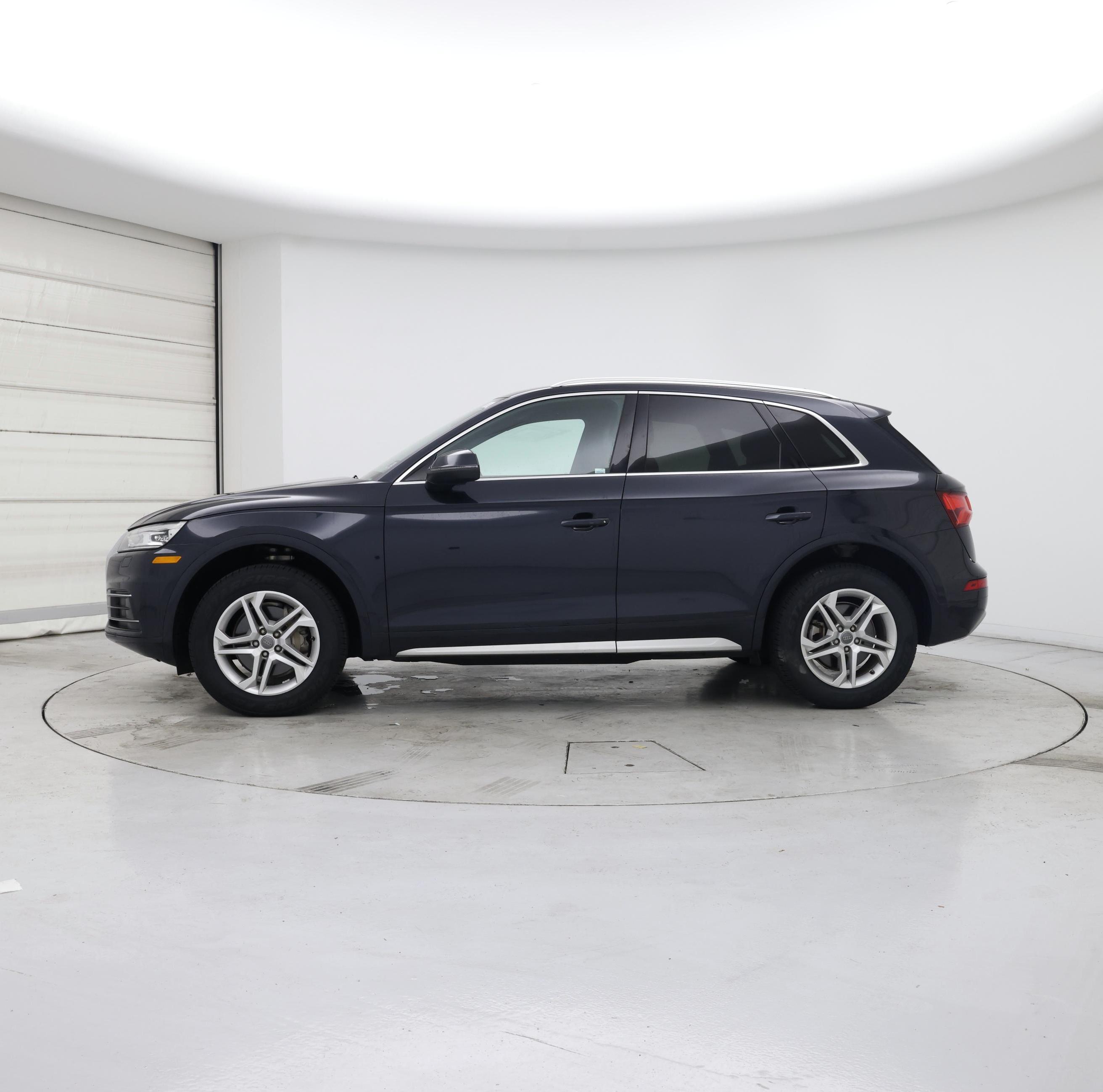 Thumbnail: 2019 Audi Q5 - 3