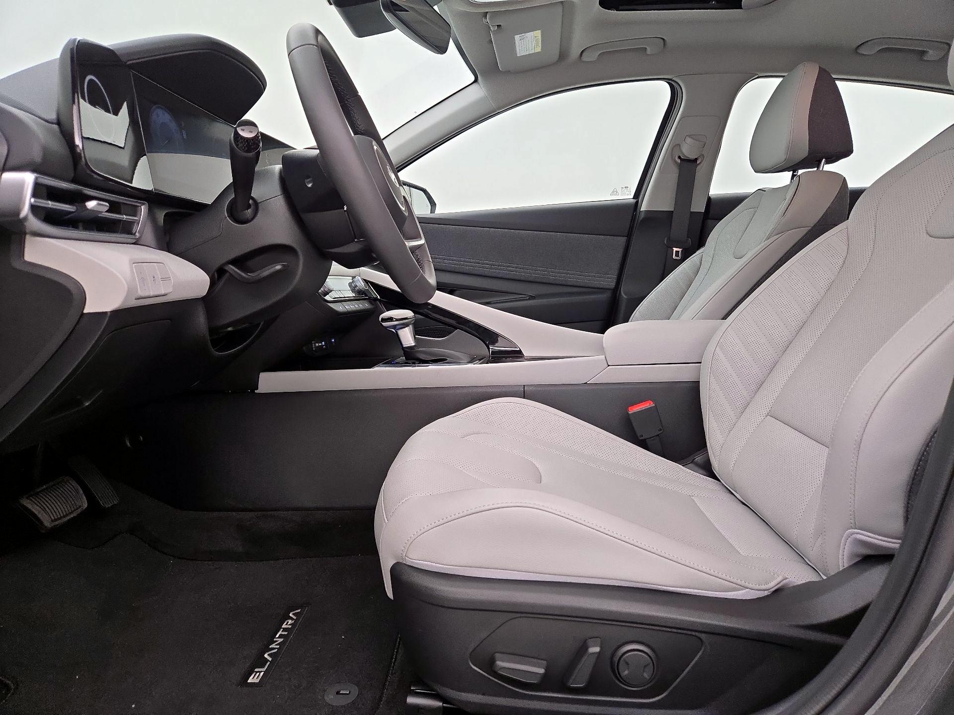 Thumbnail: 2025 Hyundai Elantra - 11
