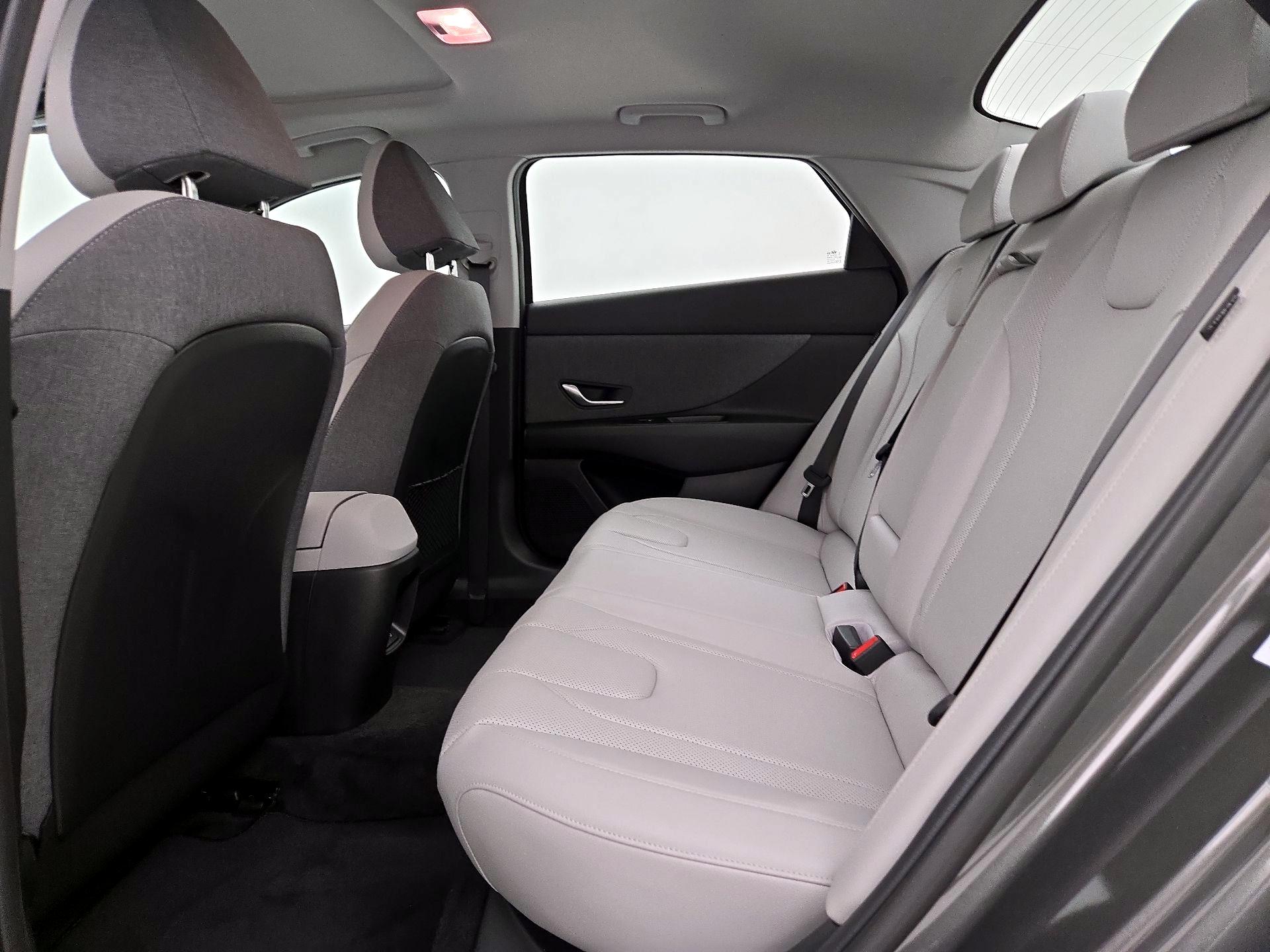 Thumbnail: 2025 Hyundai Elantra - 20