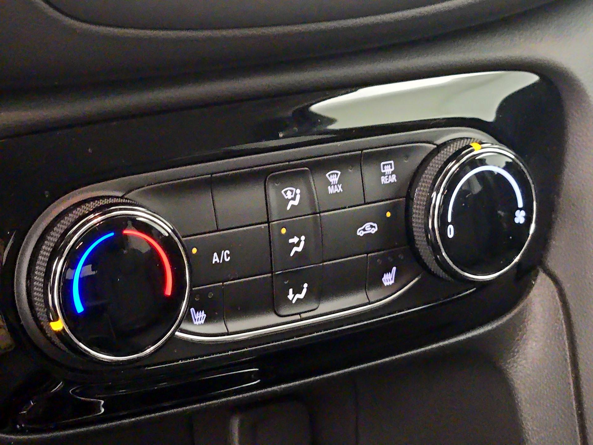 Thumbnail: 2022 Buick Encore GX - 16