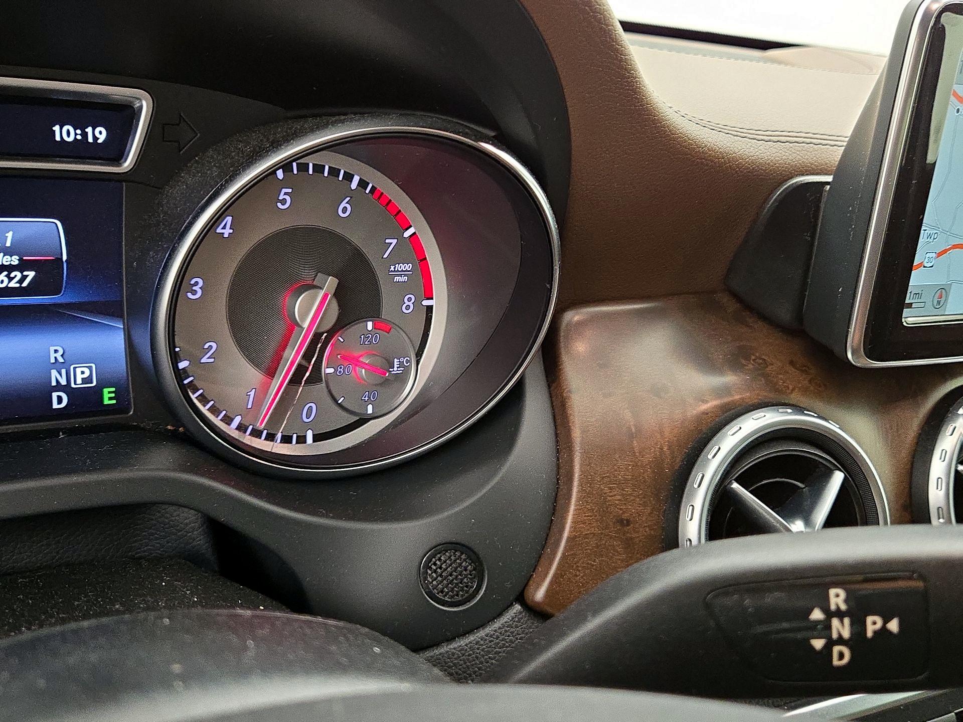 Thumbnail: 2015 Mercedes-Benz GLA - 18