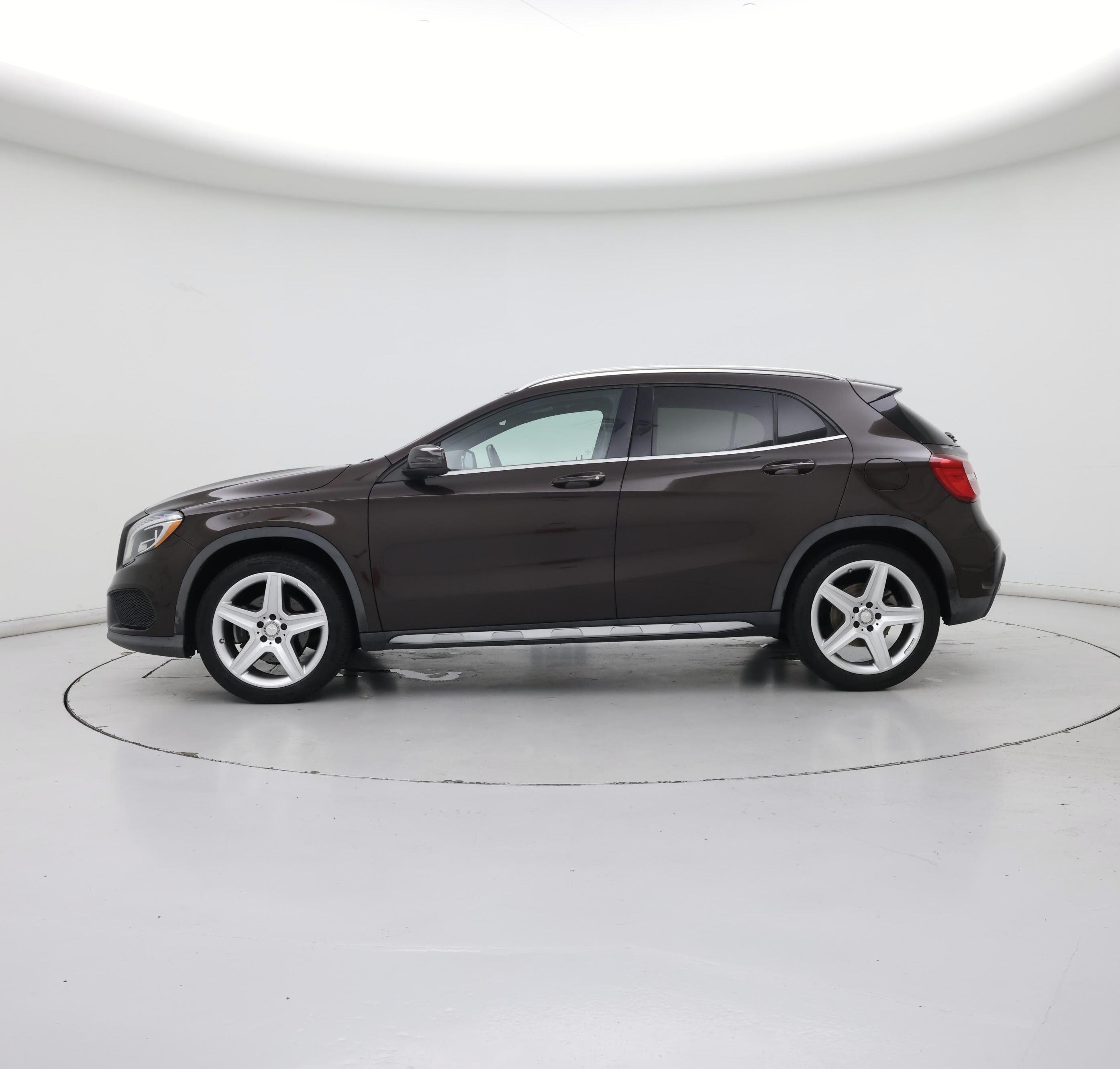 Thumbnail: 2015 Mercedes-Benz GLA - 3