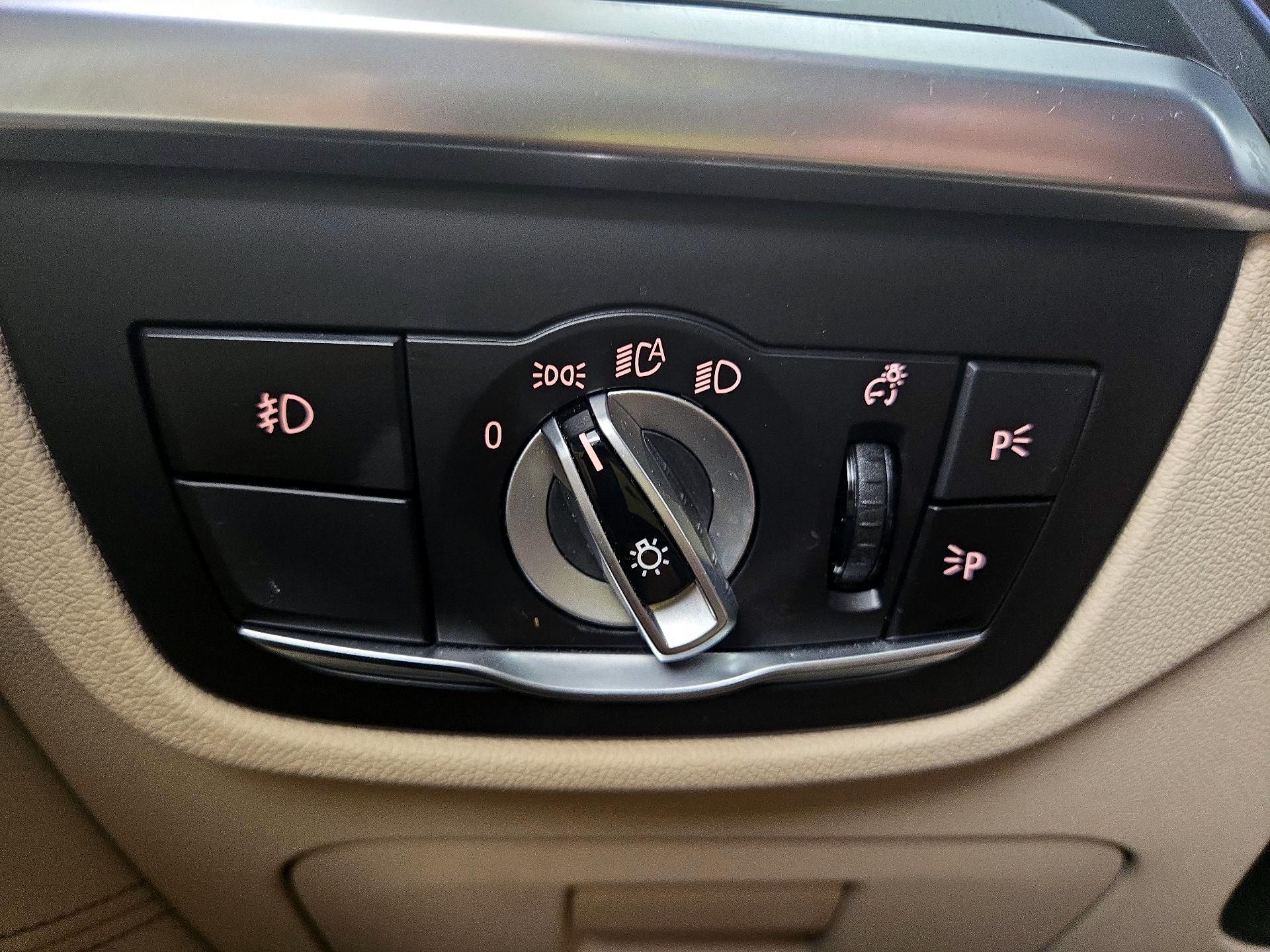 Thumbnail: 2021 BMW X4 - 13