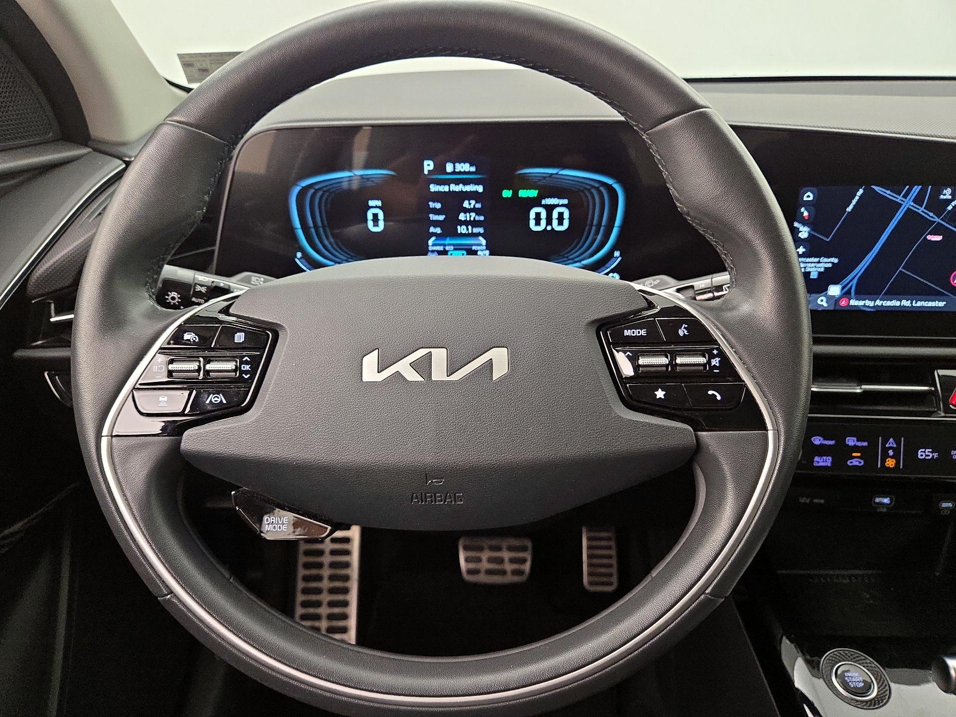 Thumbnail: 2023 Kia Niro - 10