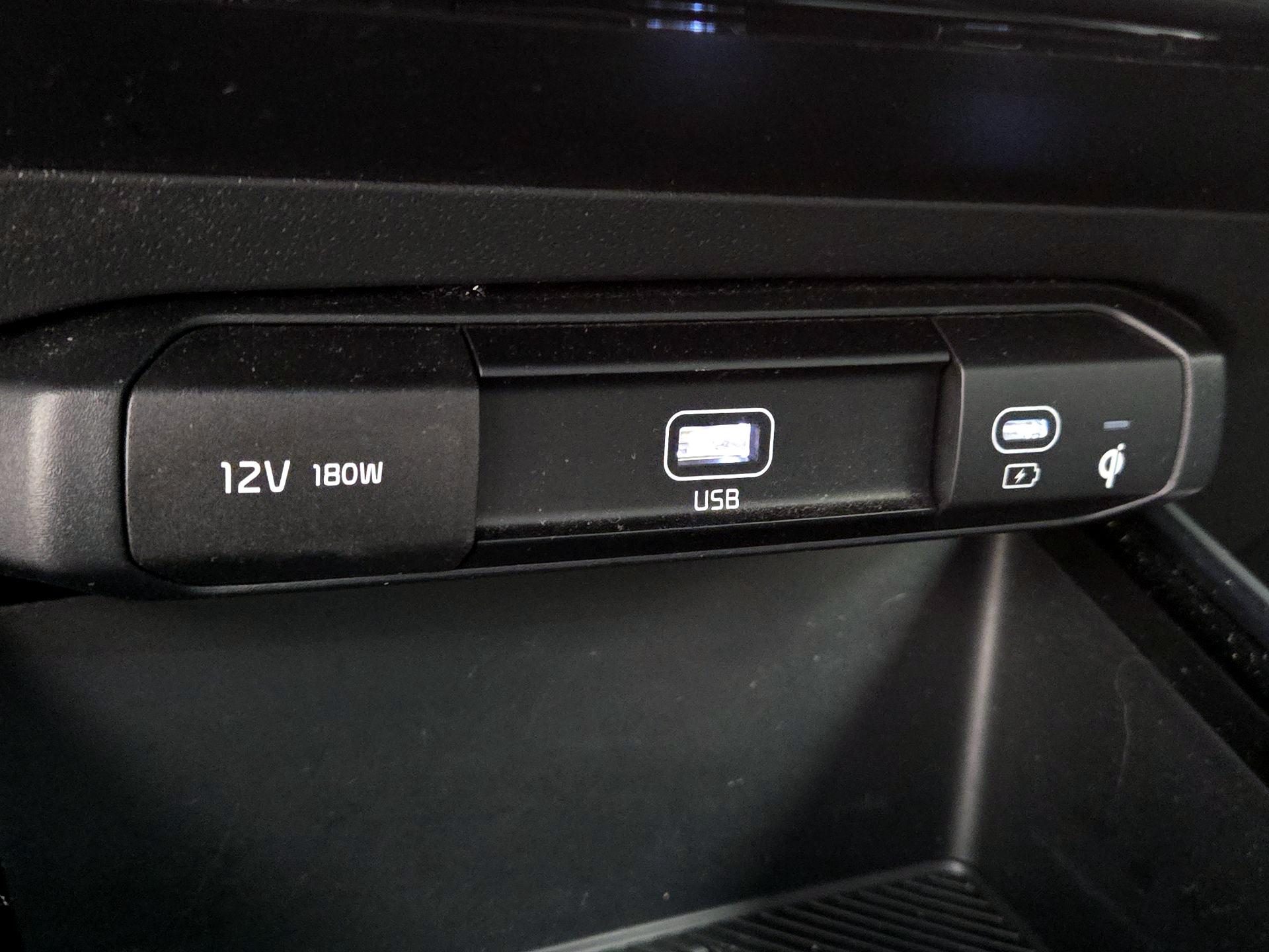 Thumbnail: 2023 Kia Niro - 19