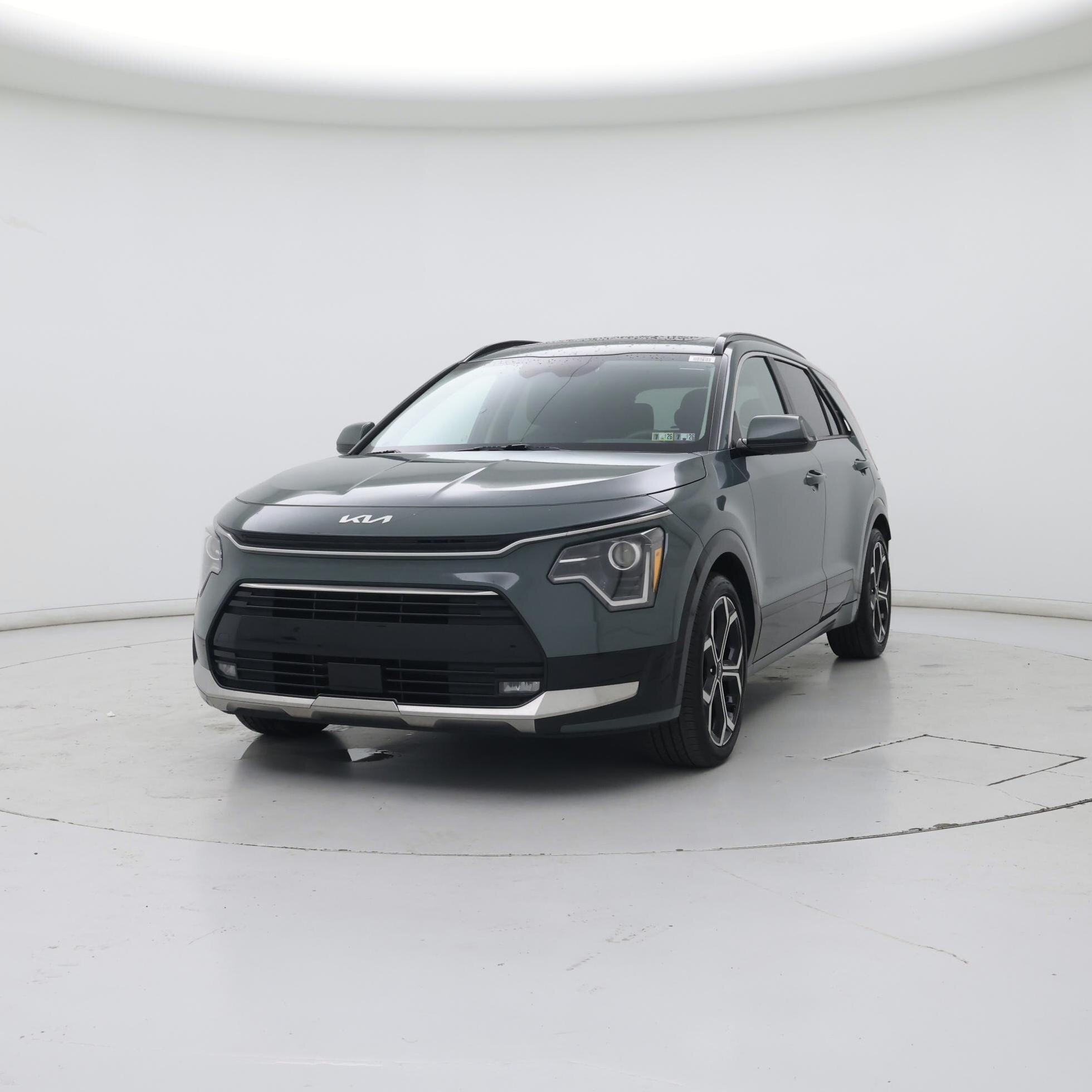 Thumbnail: 2023 Kia Niro - 4