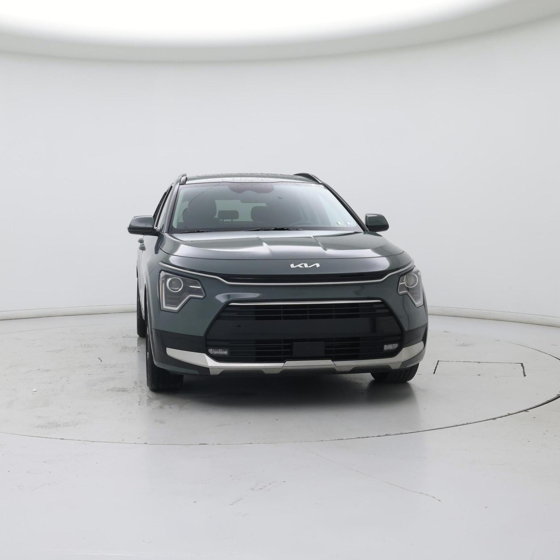 Thumbnail: 2023 Kia Niro - 5