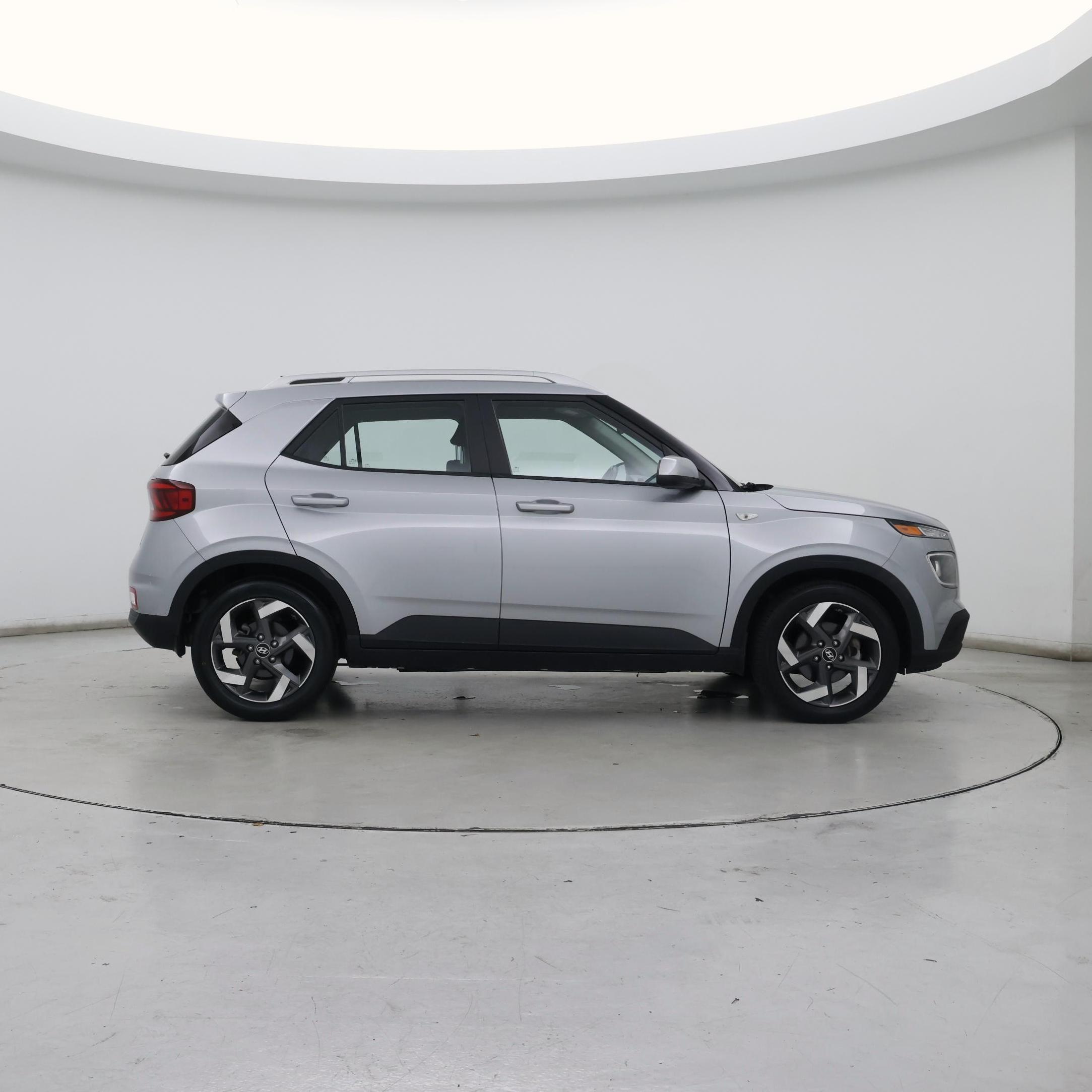 Thumbnail: 2021 Hyundai Venue - 7