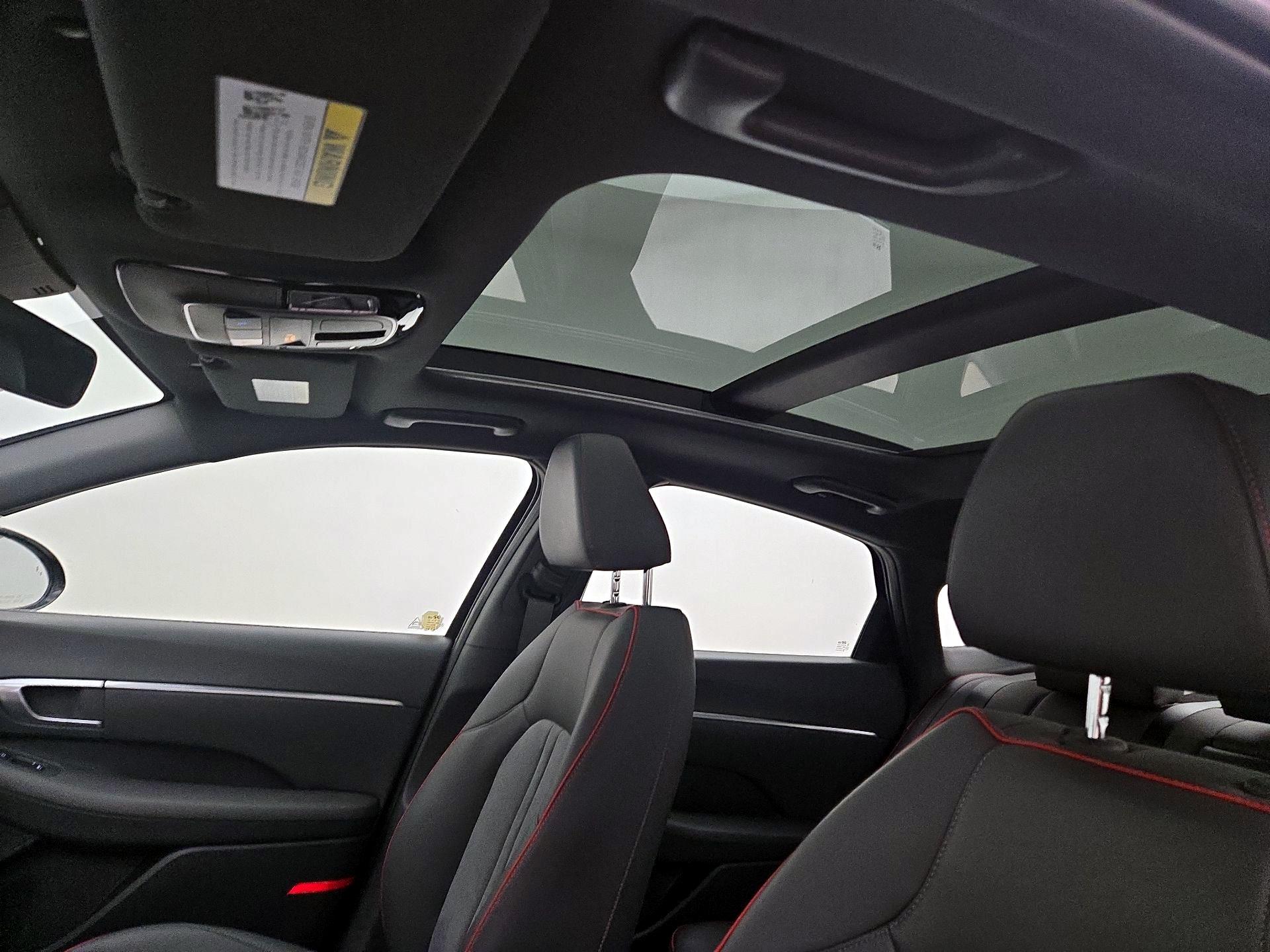 Thumbnail: 2022 Hyundai Sonata - 20