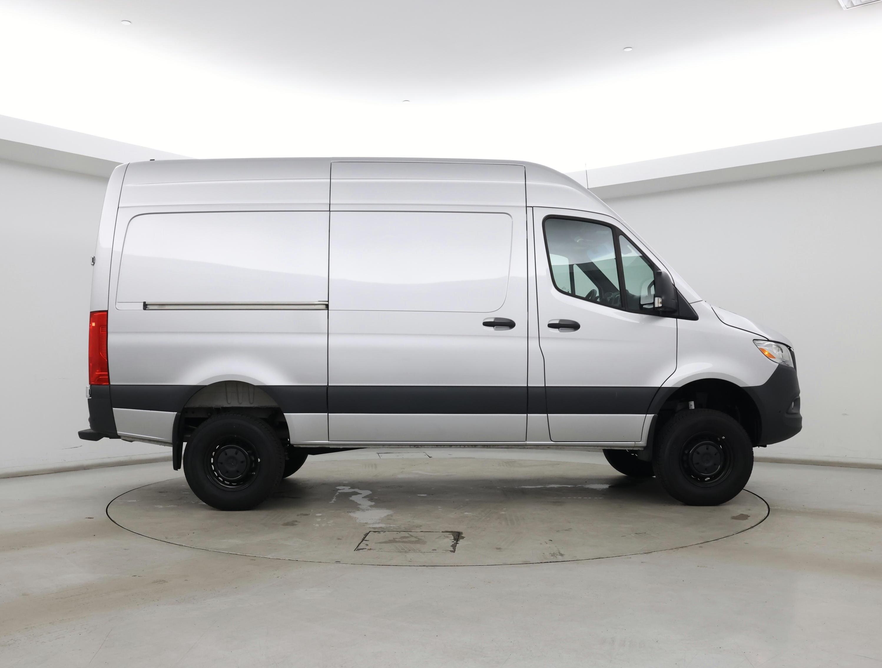 Thumbnail: 2024 Mercedes-Benz Sprinter - 7
