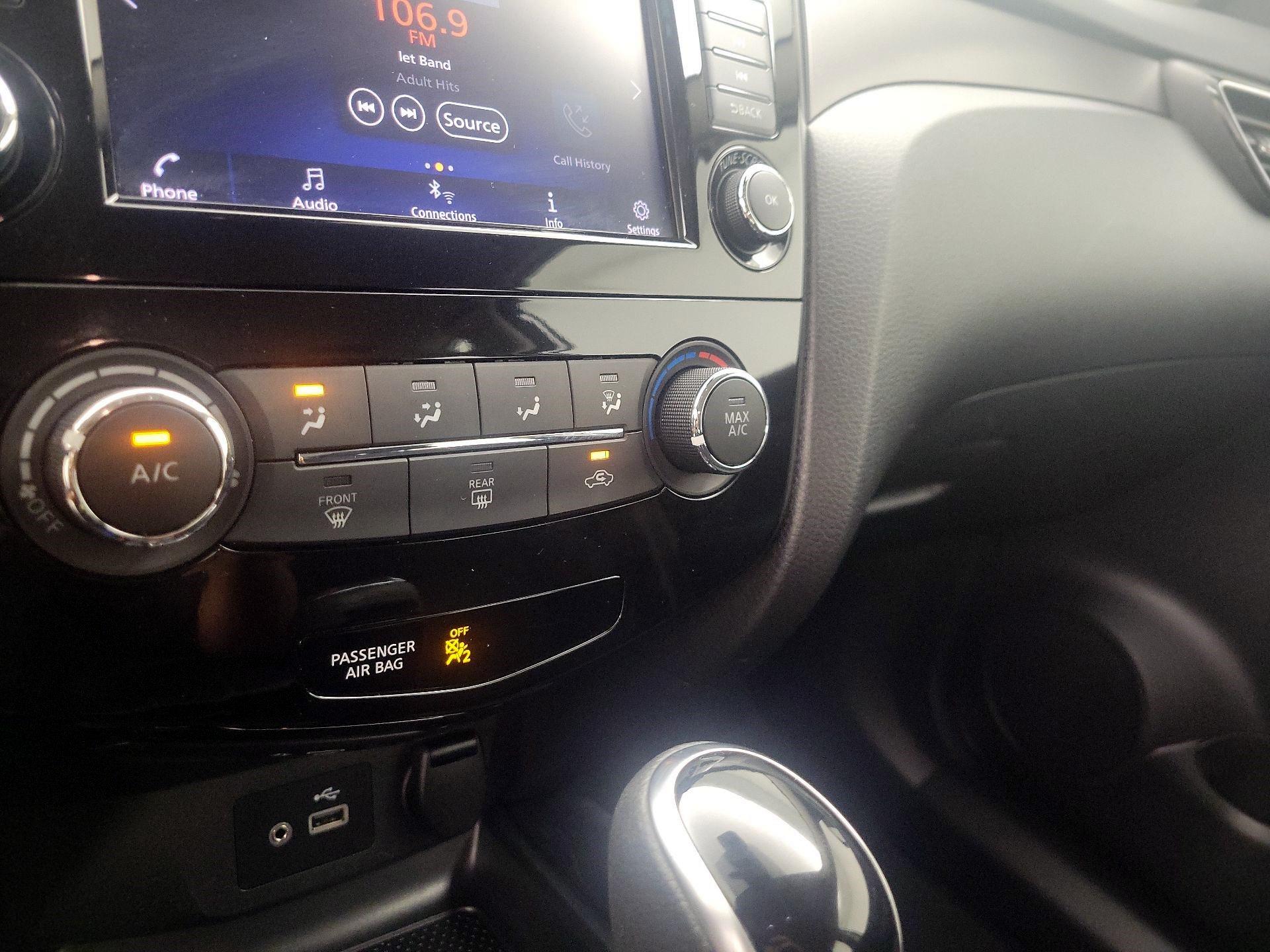 Thumbnail: 2020 Nissan Rogue Sport - 16