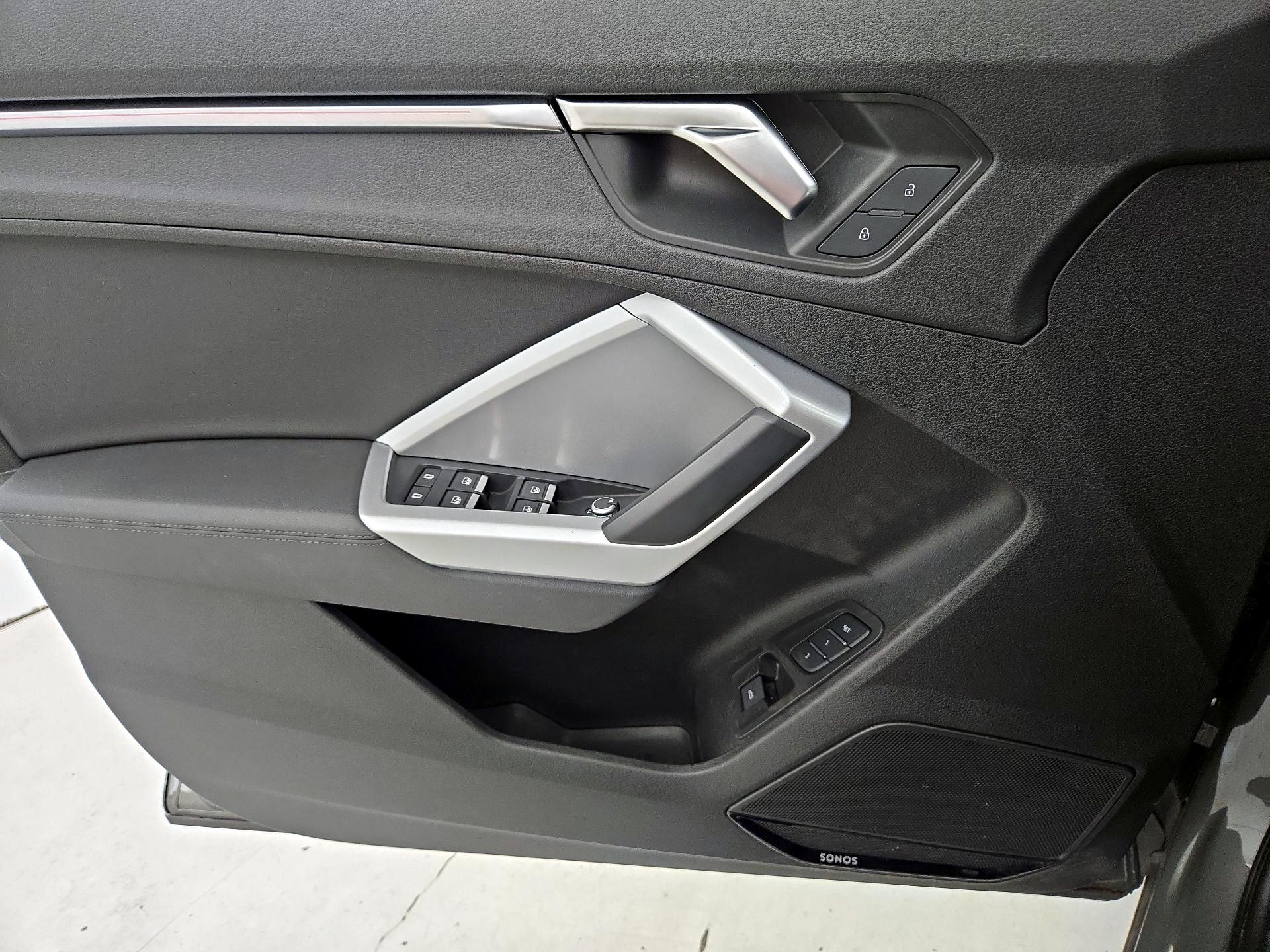 Thumbnail: 2022 Audi Q3 - 12