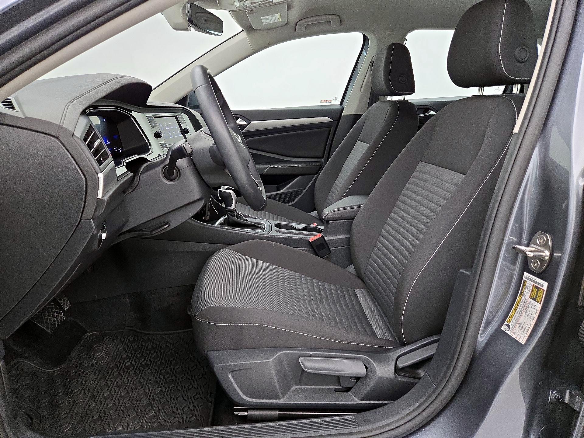 Thumbnail: 2024 Volkswagen Jetta - 11