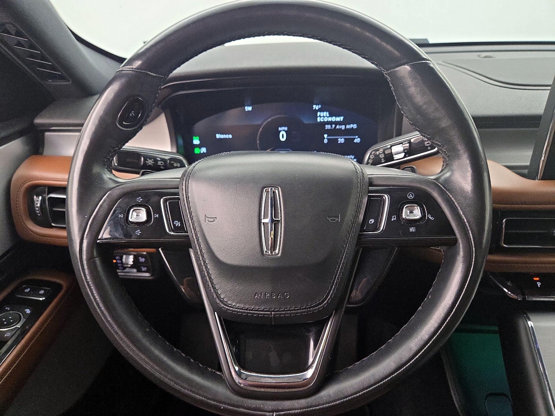 Thumbnail: 2020 Lincoln Aviator - 10