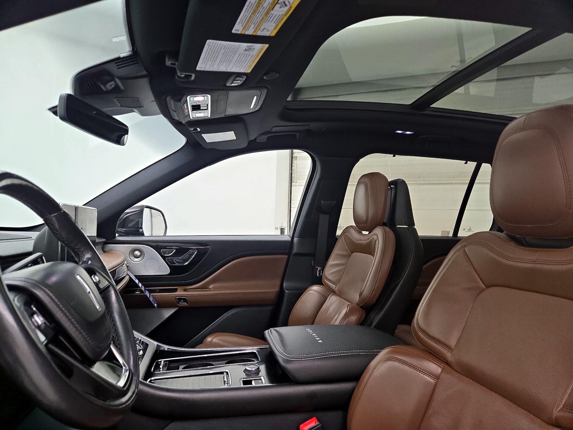 Thumbnail: 2020 Lincoln Aviator - 20