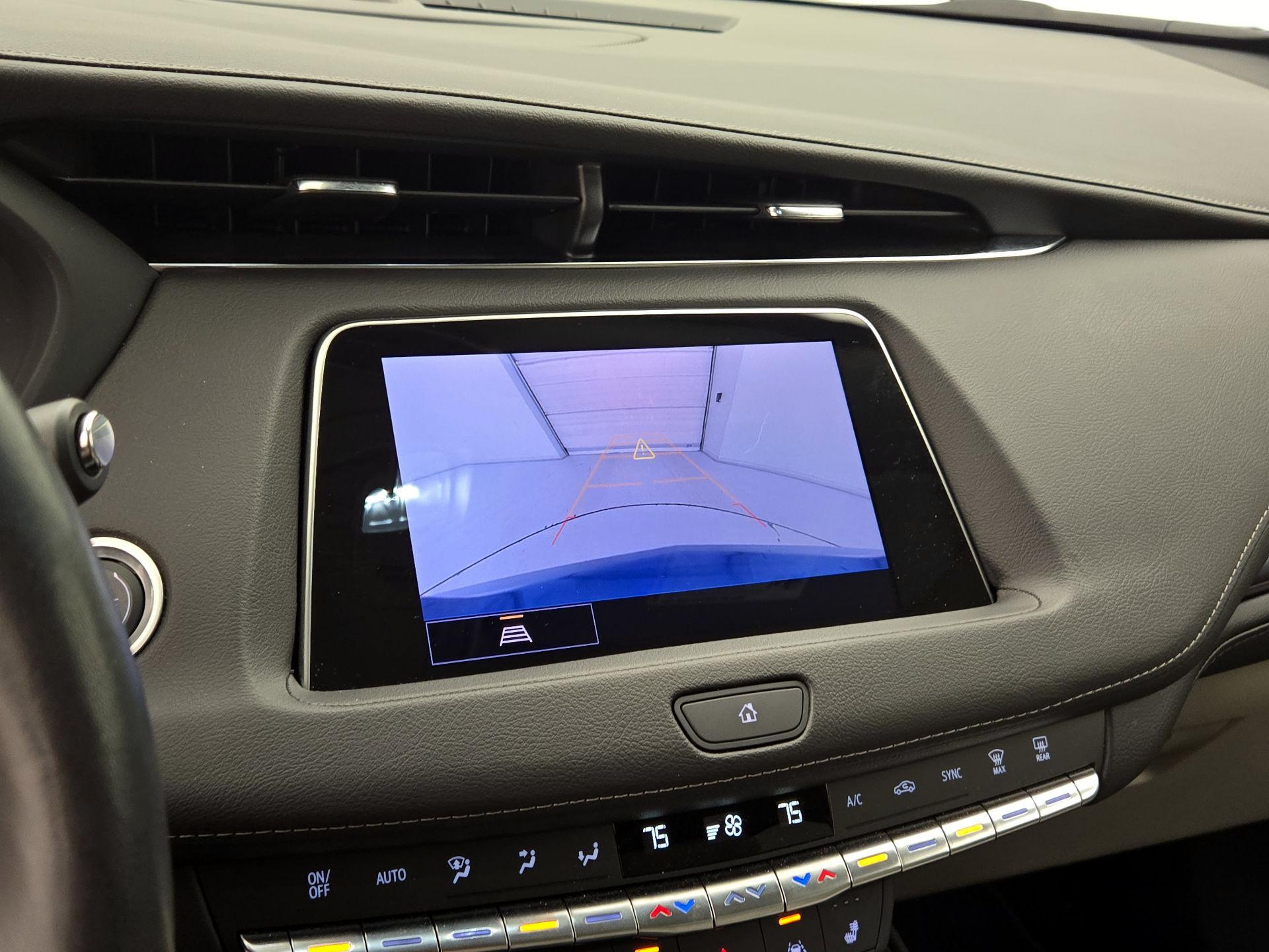 Thumbnail: 2023 Cadillac XT4 - 15