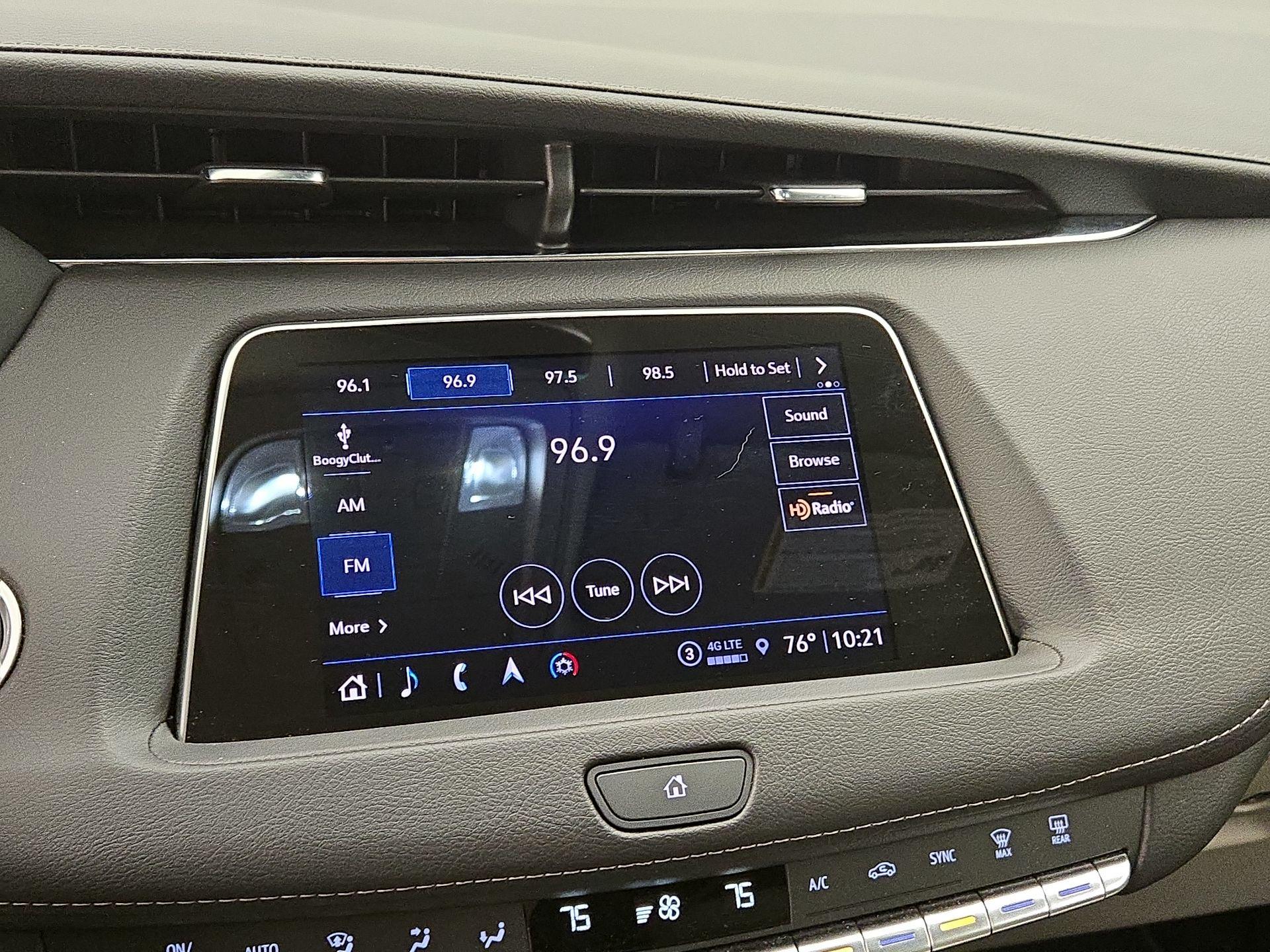 Thumbnail: 2023 Cadillac XT4 - 16