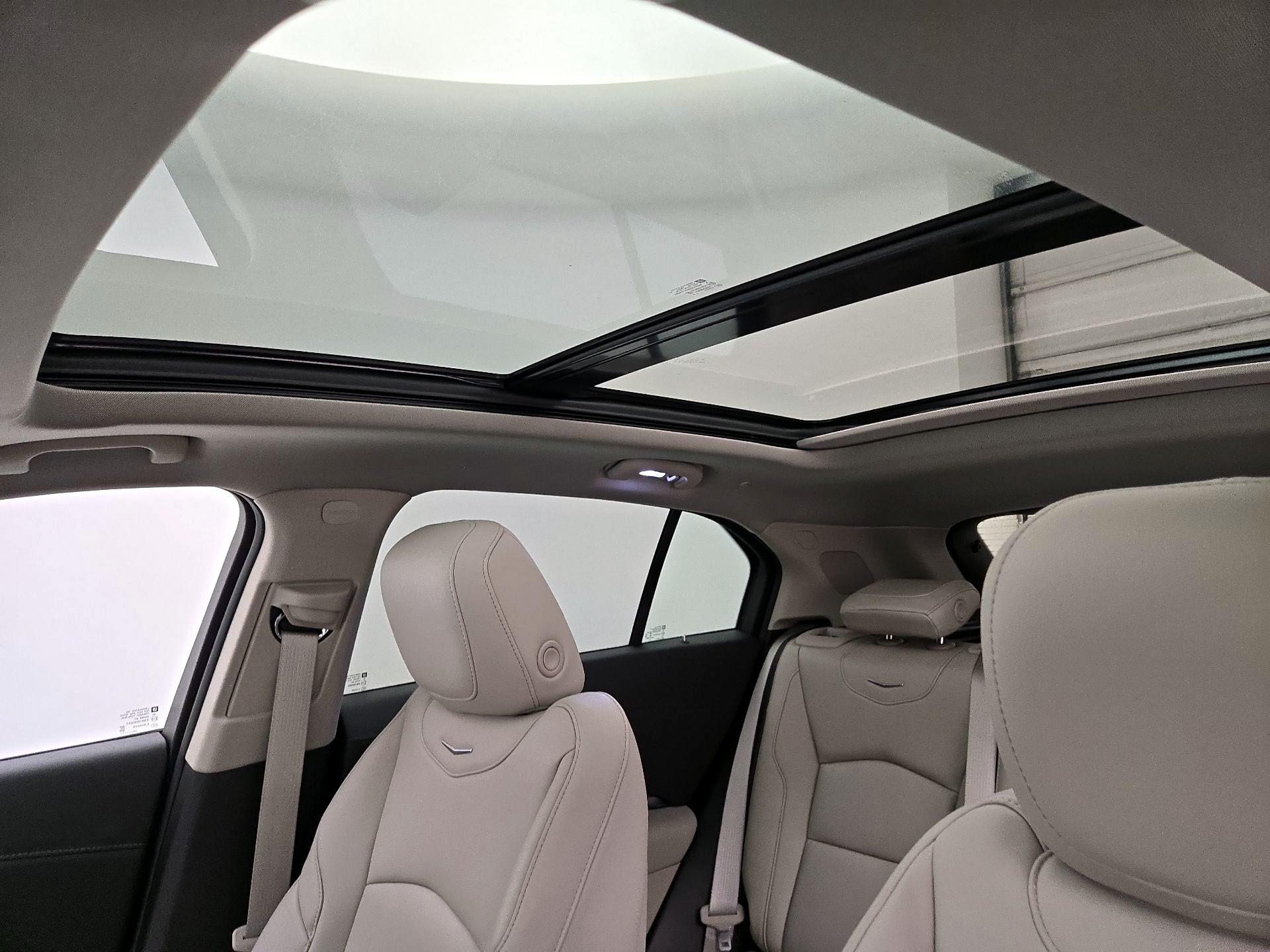 Thumbnail: 2023 Cadillac XT4 - 20