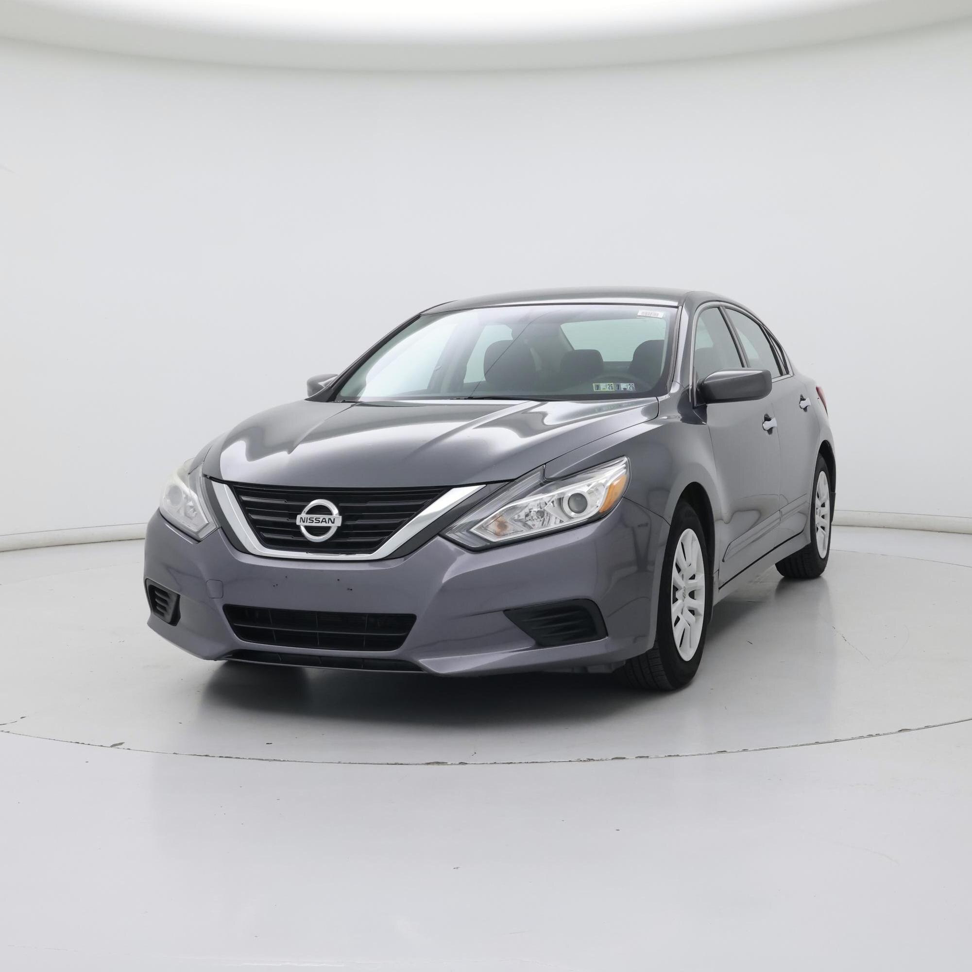 Thumbnail: 2016 Nissan Altima - 4