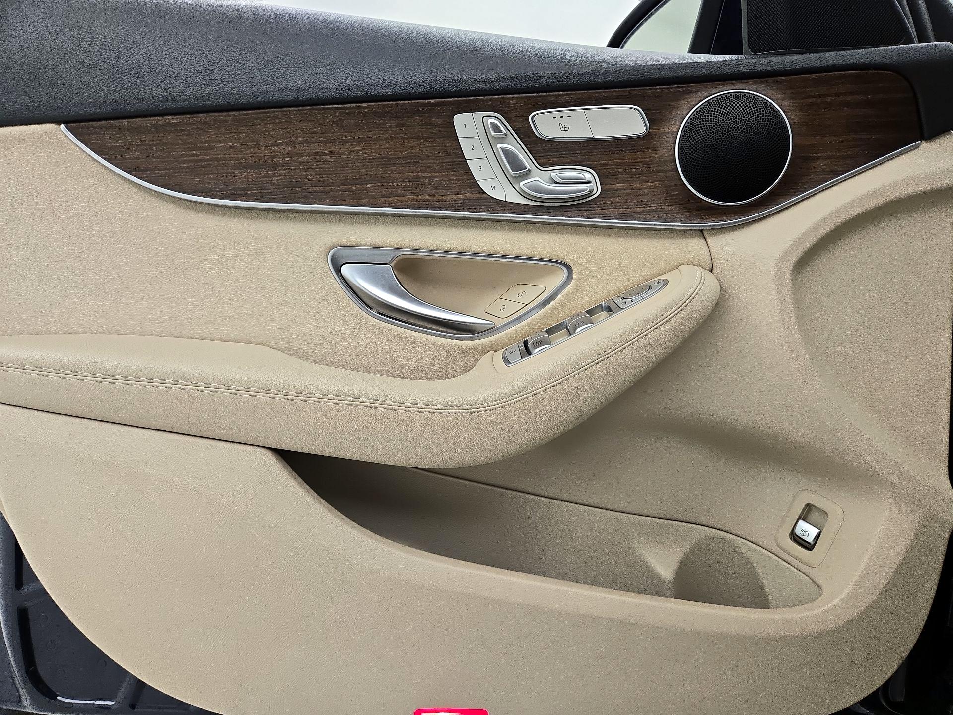 Thumbnail: 2021 Mercedes-Benz C-Class - 12
