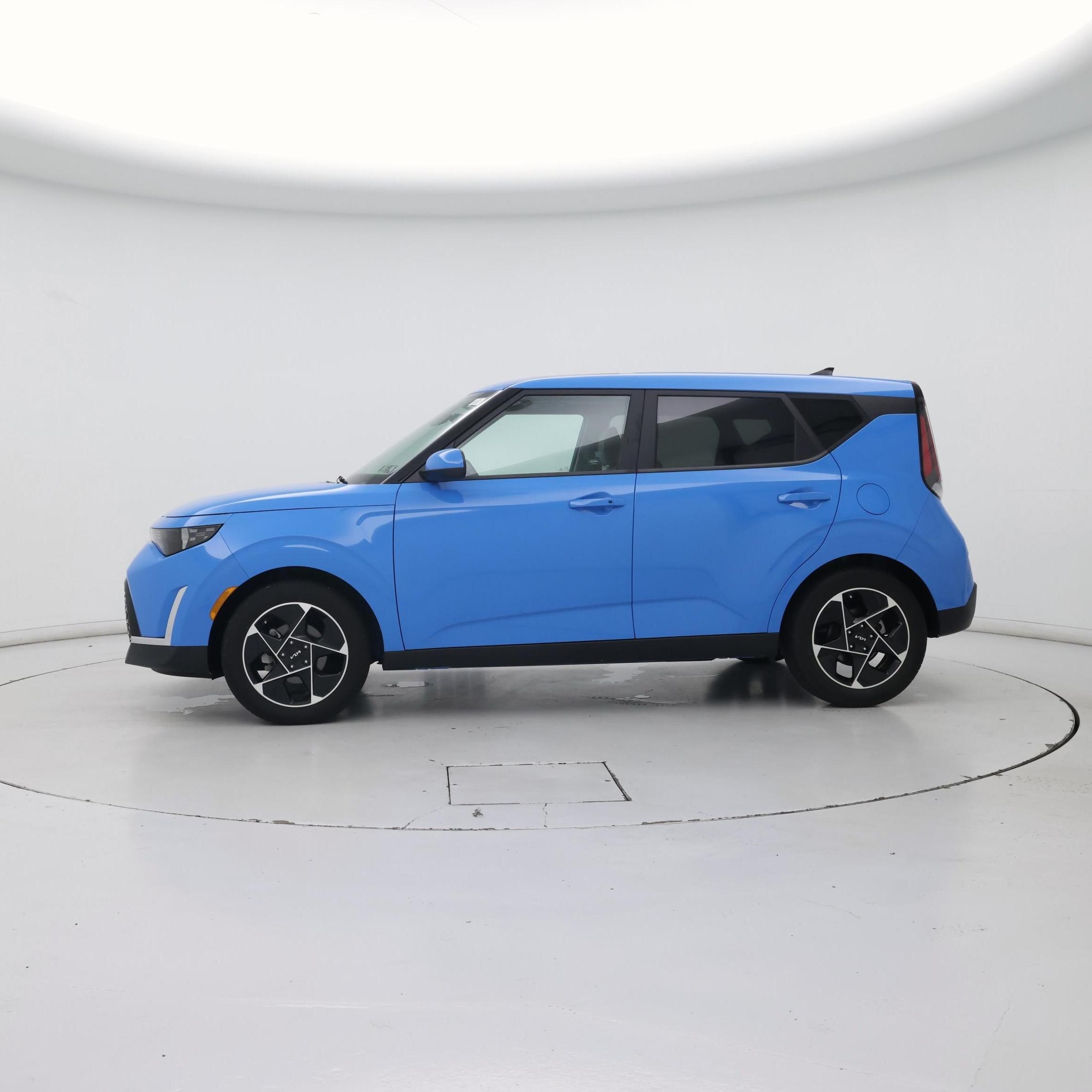 Thumbnail: 2023 Kia Soul - 3