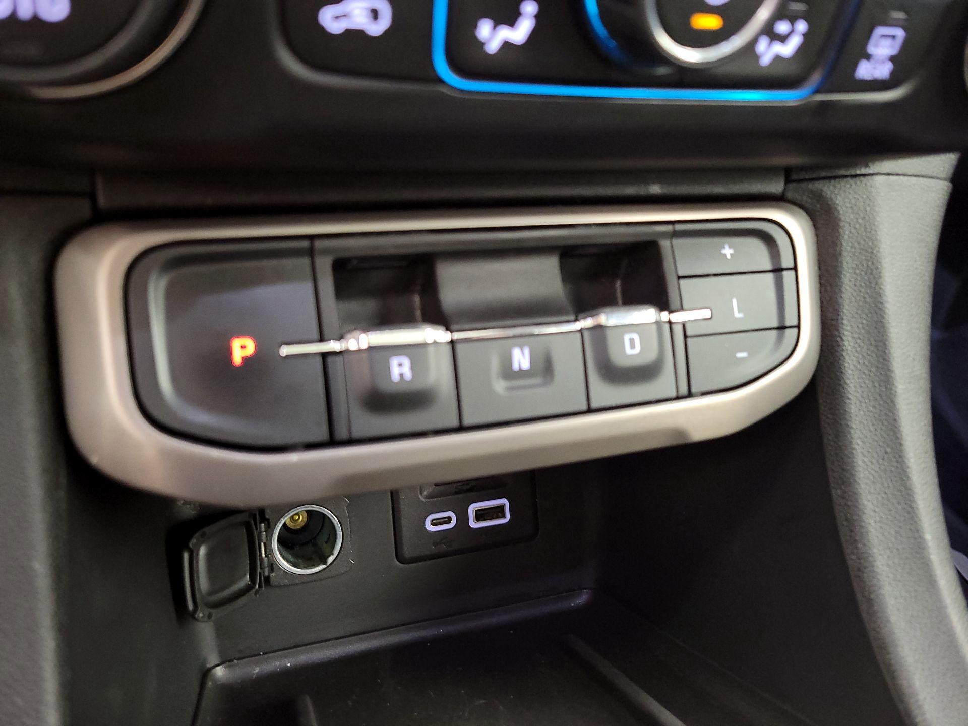 Thumbnail: 2021 GMC Acadia - 17