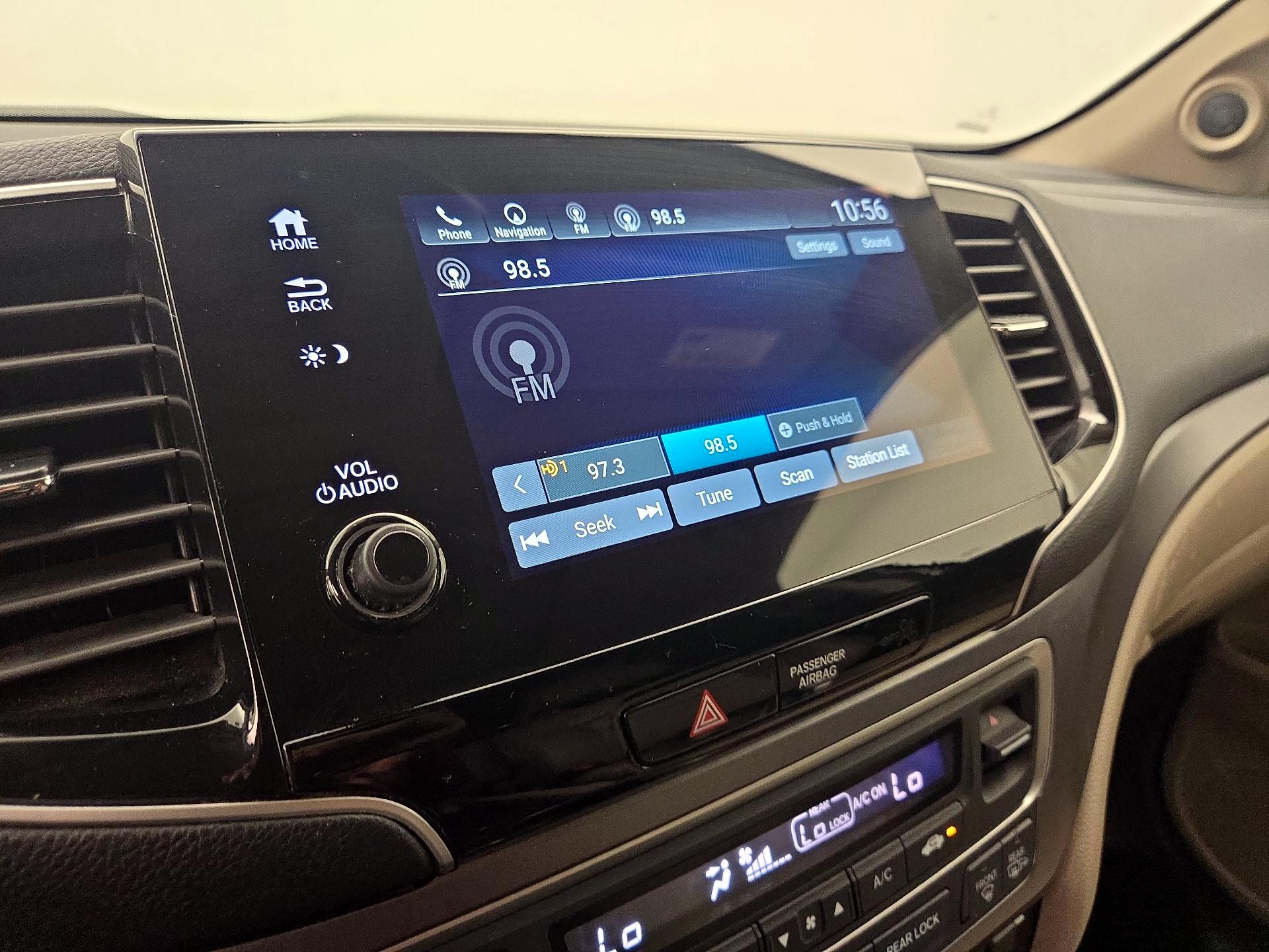Thumbnail: 2019 Honda Pilot - 15
