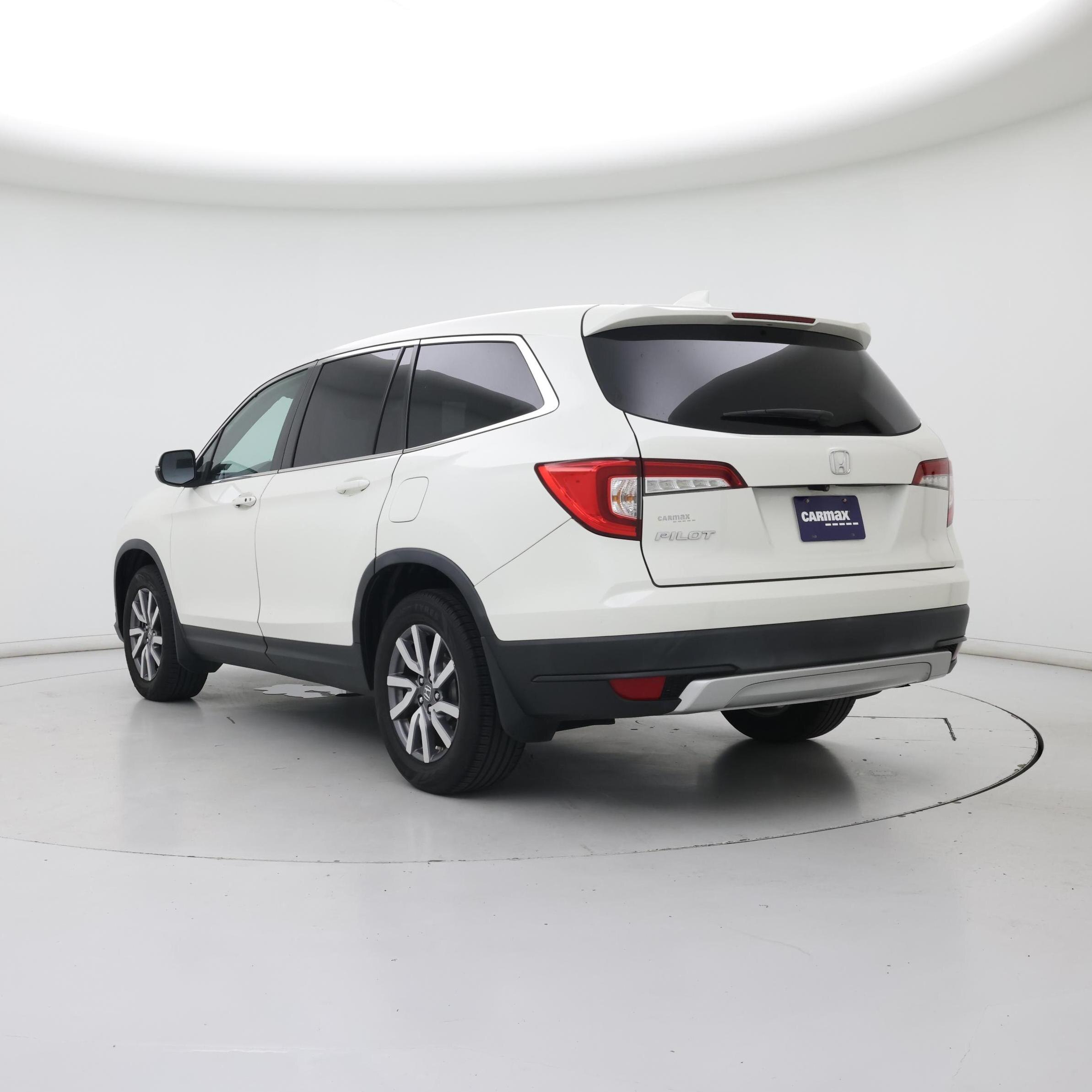 Thumbnail: 2019 Honda Pilot - 2