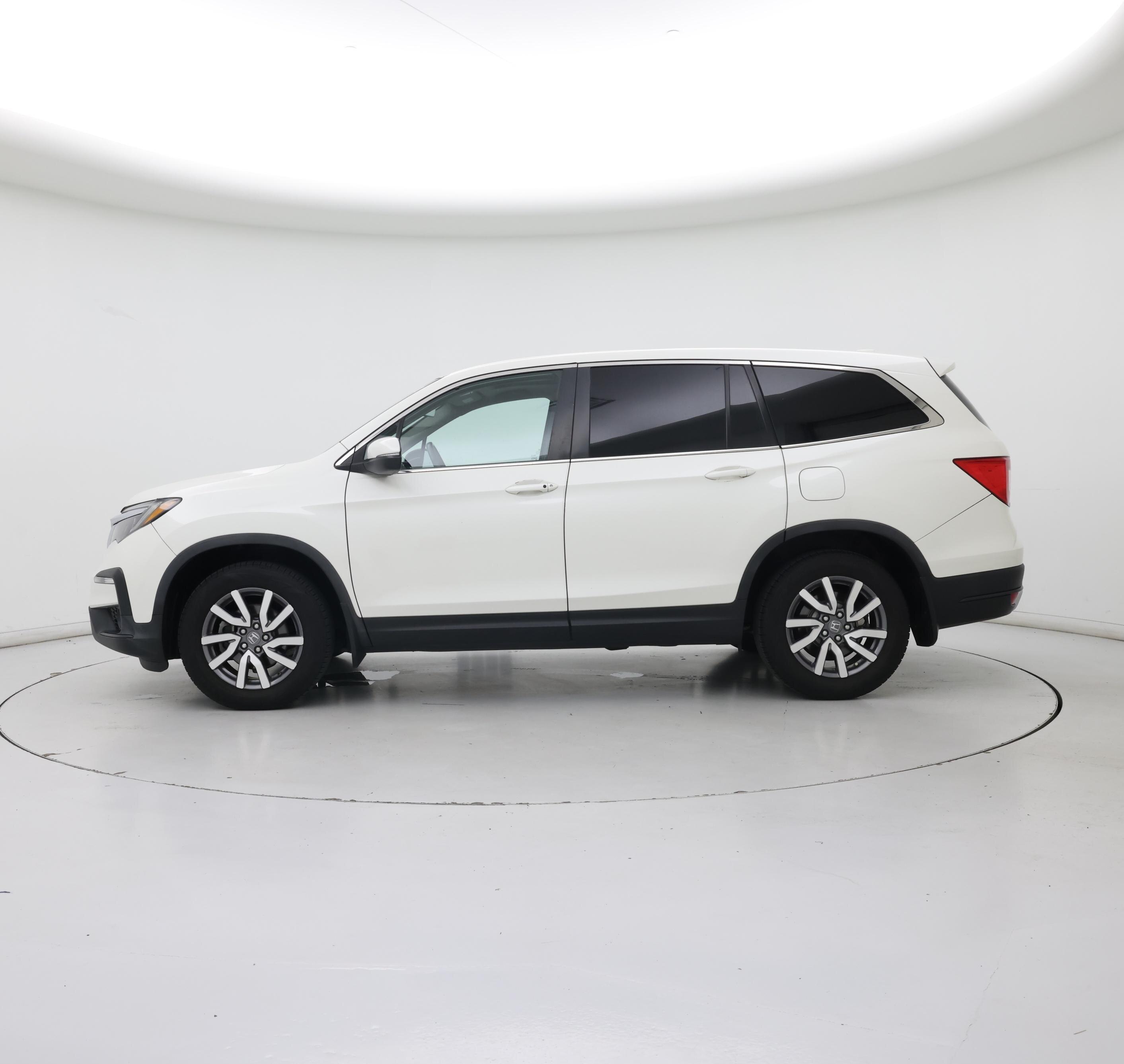 Thumbnail: 2019 Honda Pilot - 3