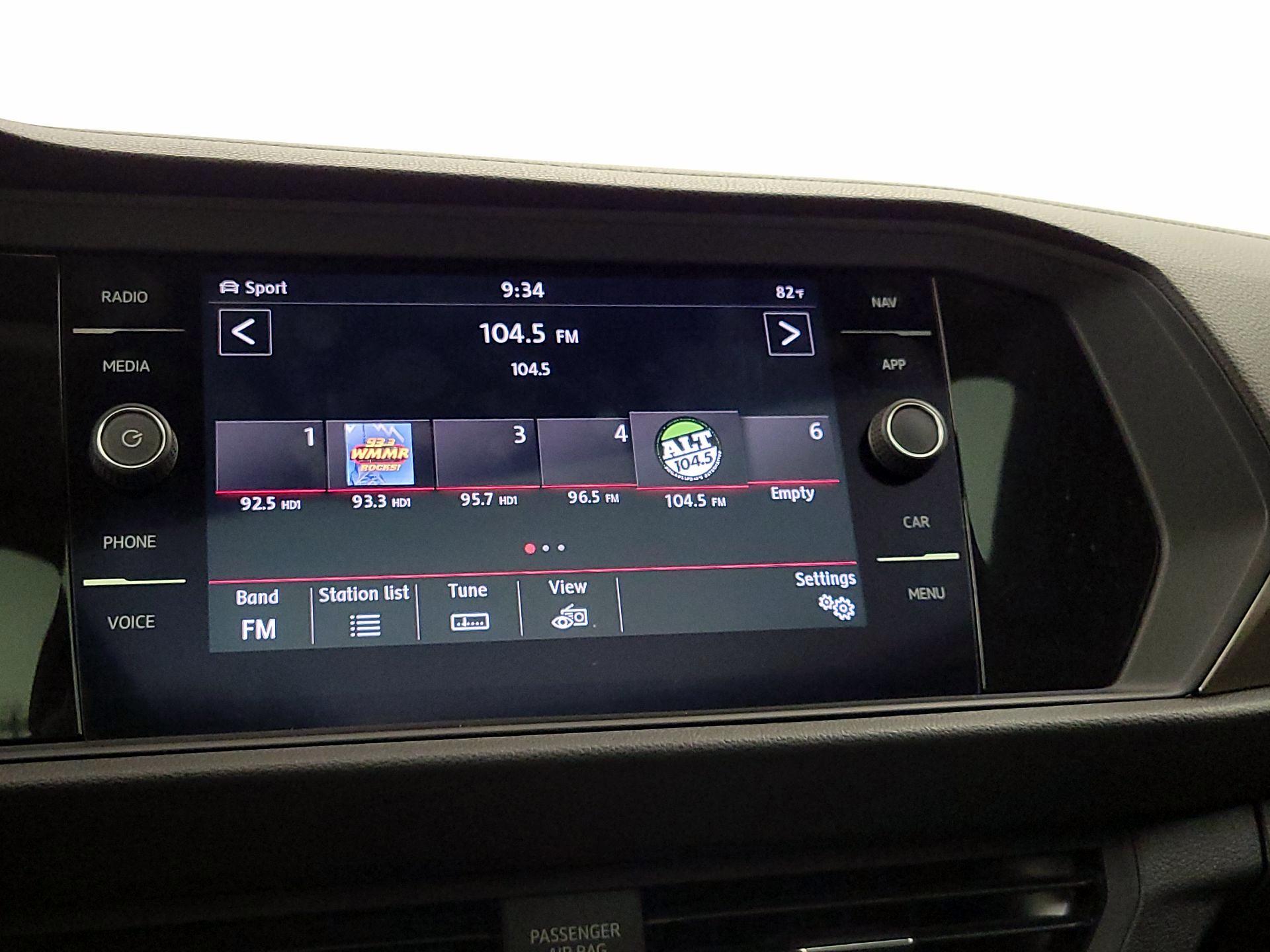 Thumbnail: 2019 Volkswagen Jetta - 15