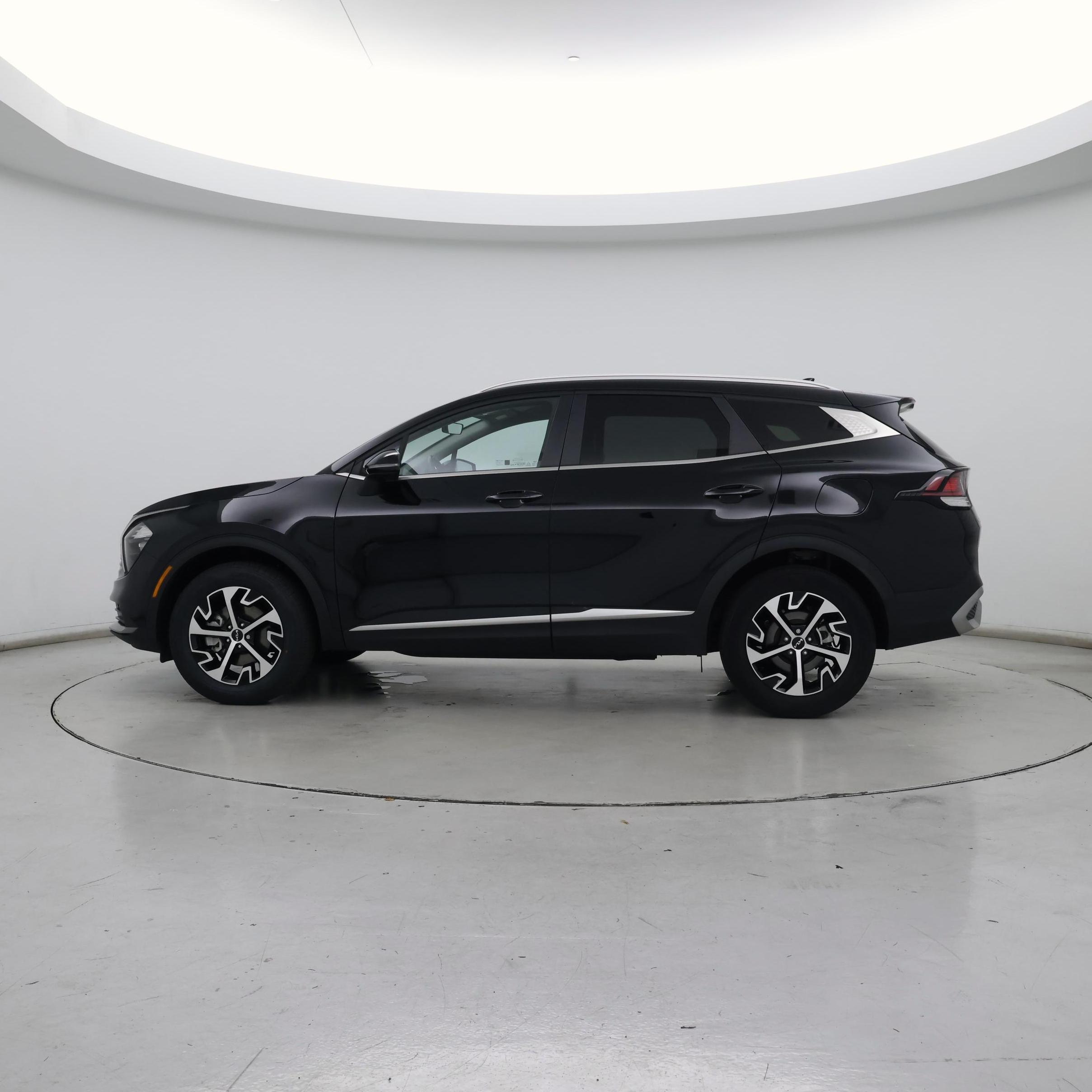 Thumbnail: 2023 Kia Sportage - 3
