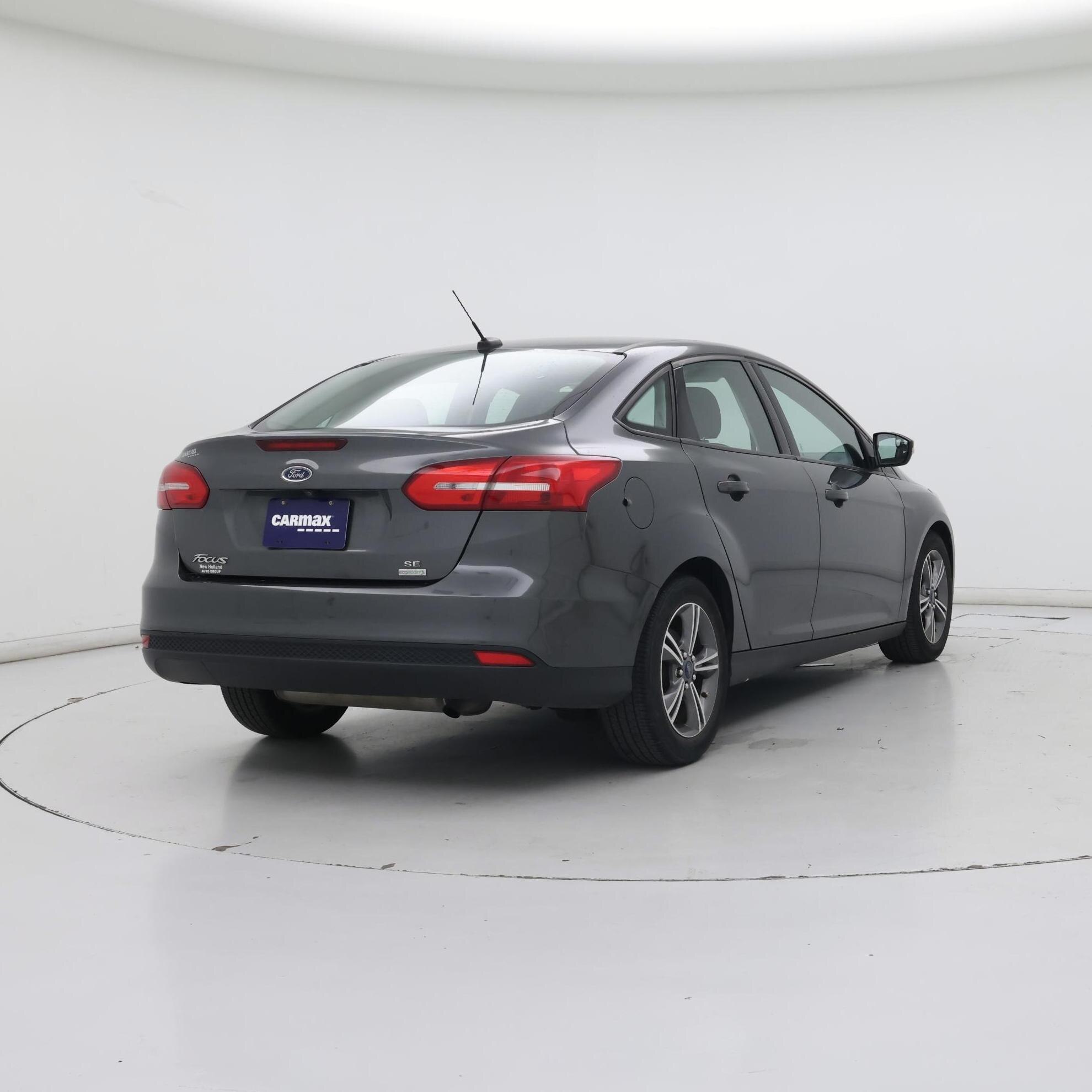 Thumbnail: 2017 Ford Focus - 8