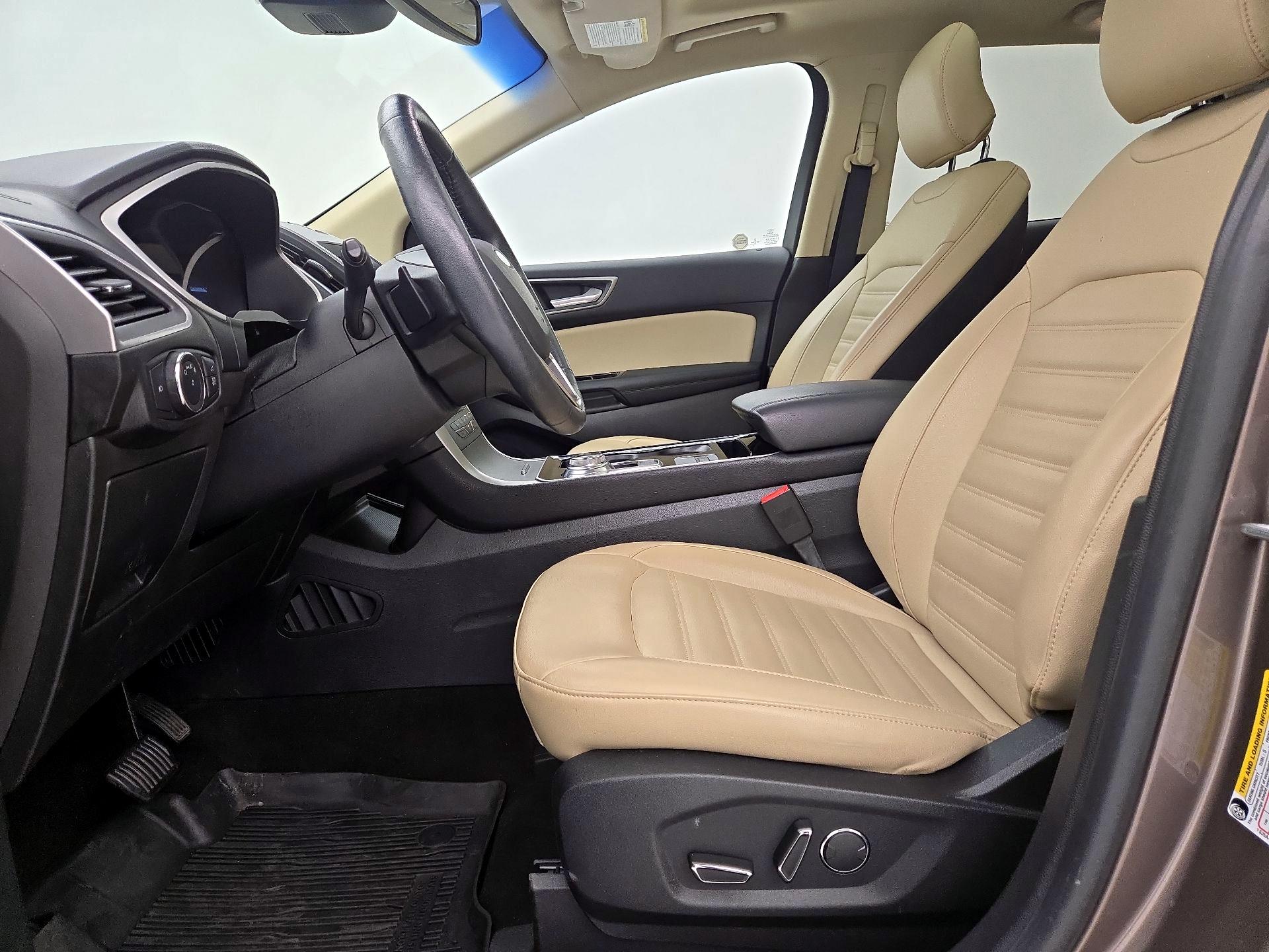 Thumbnail: 2019 Ford Edge - 11