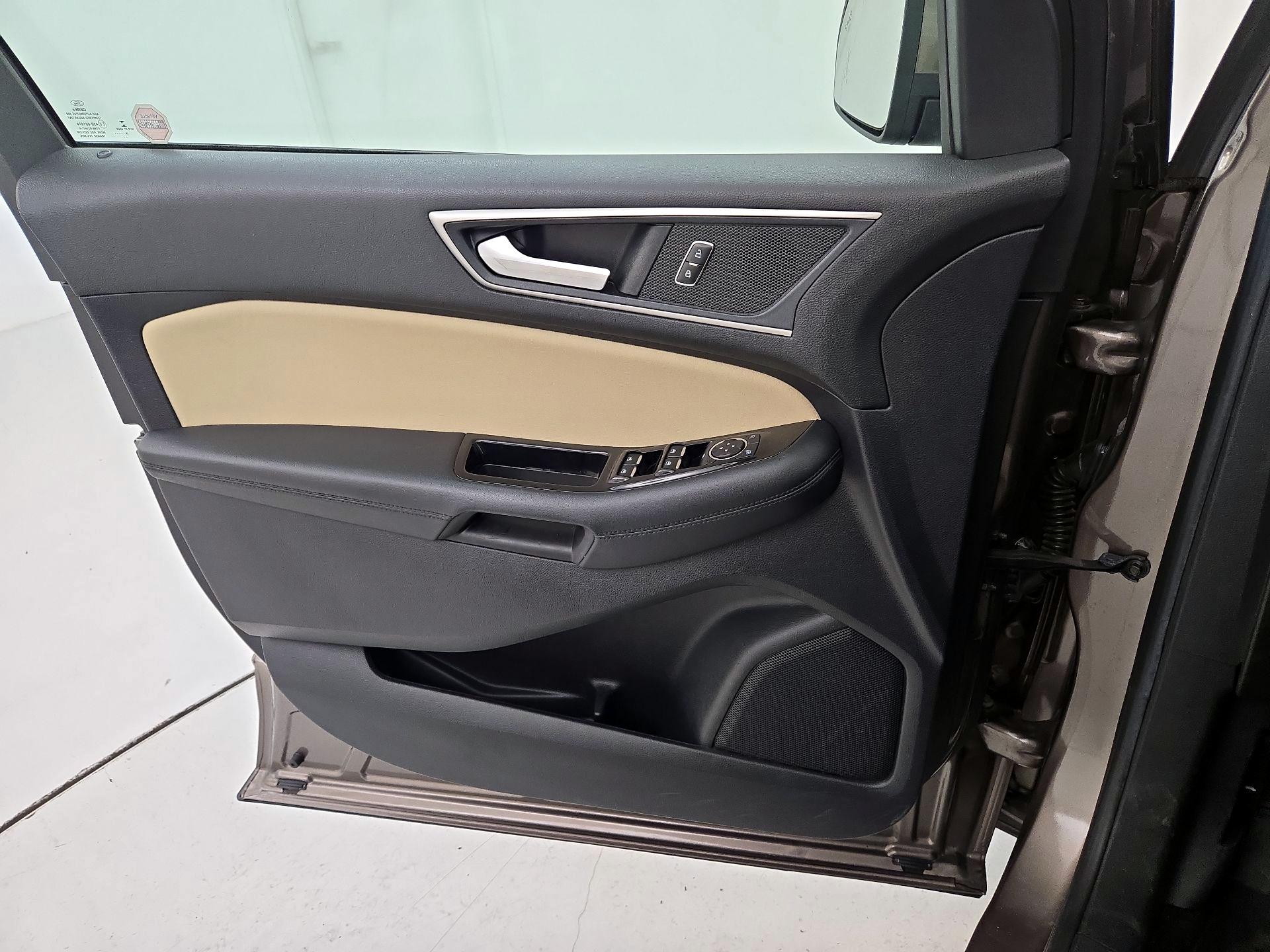 Thumbnail: 2019 Ford Edge - 12