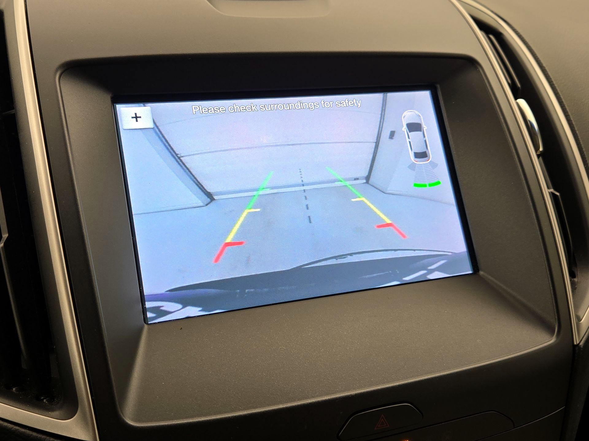 Thumbnail: 2019 Ford Edge - 14