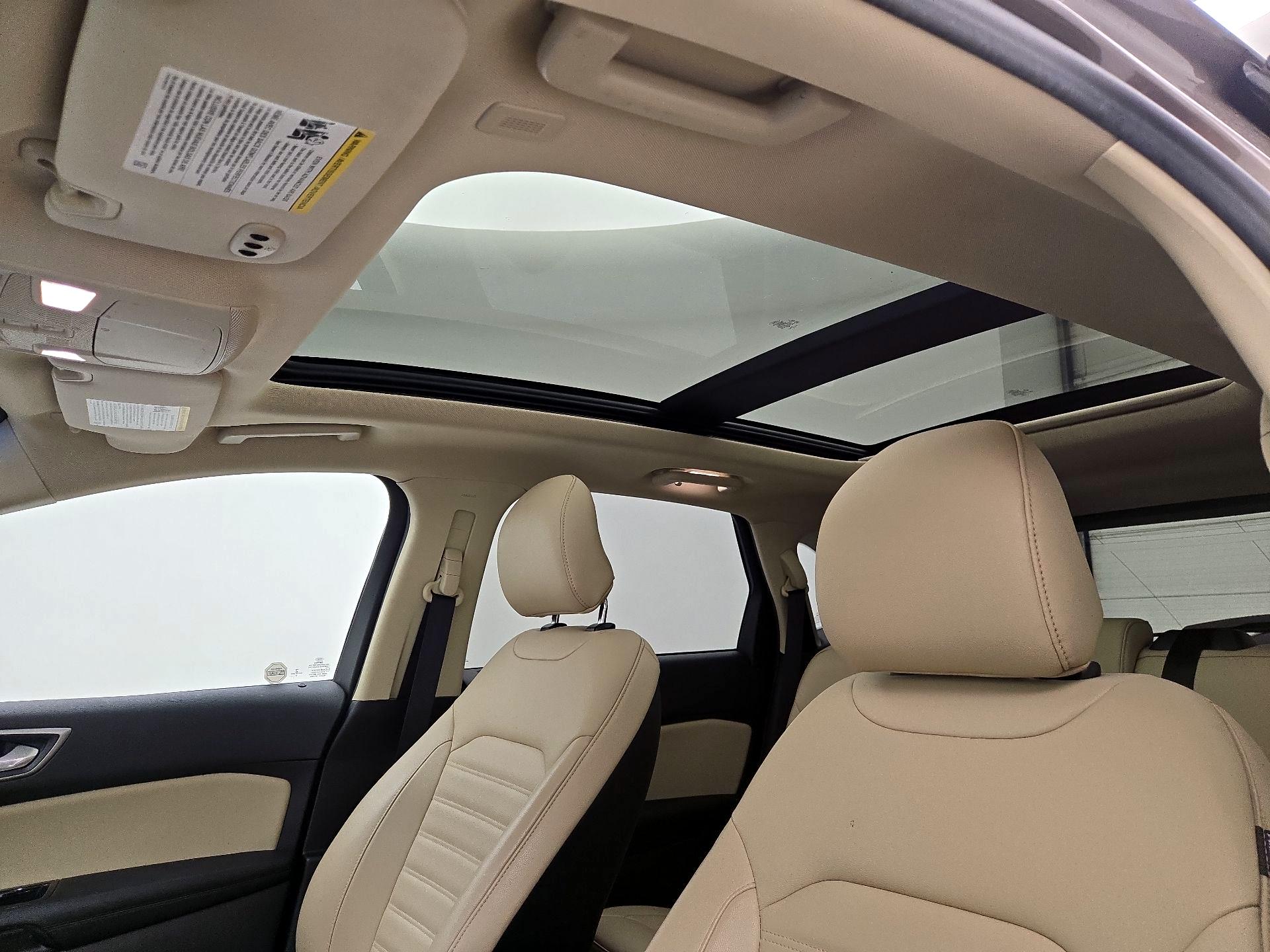 Thumbnail: 2019 Ford Edge - 19