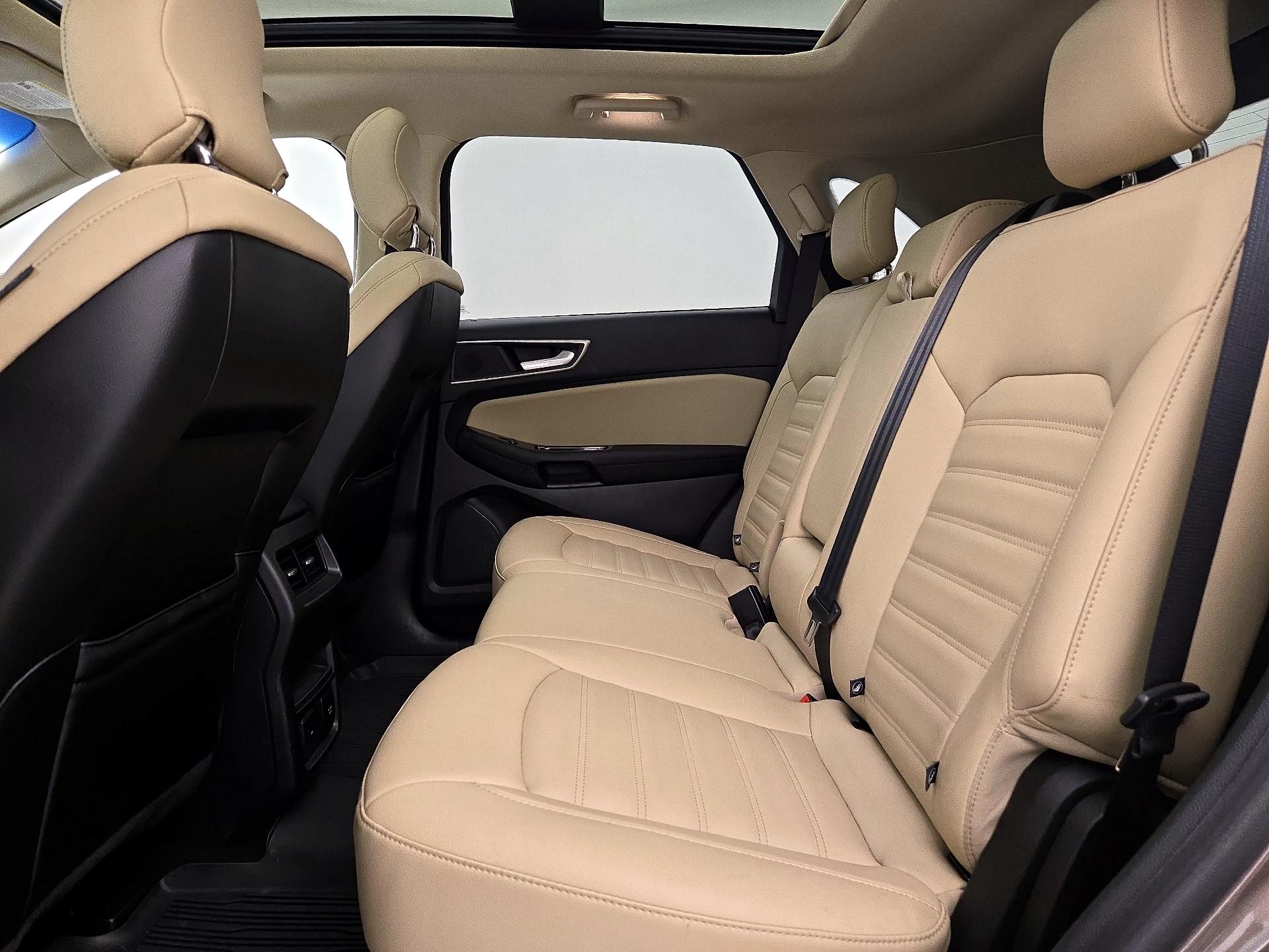 Thumbnail: 2019 Ford Edge - 20