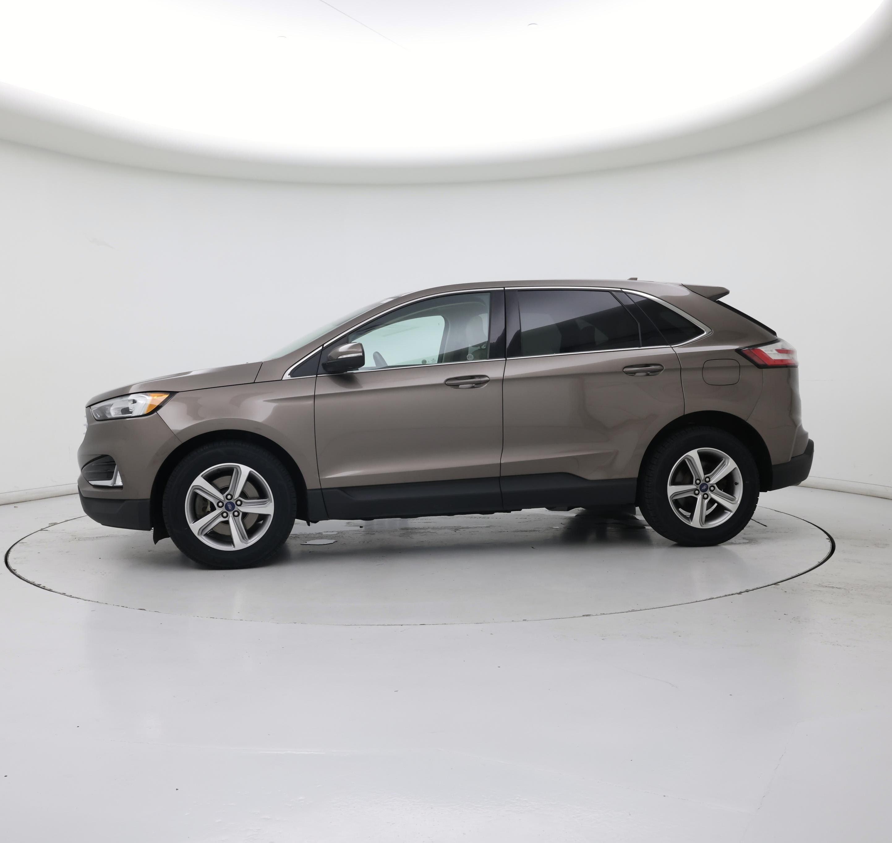 Thumbnail: 2019 Ford Edge - 3