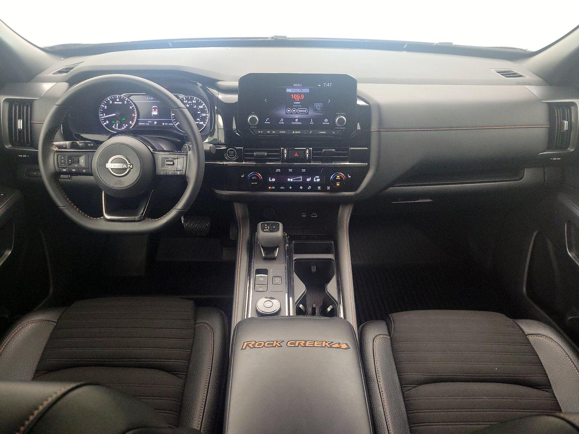 Thumbnail: 2023 Nissan Pathfinder - 9