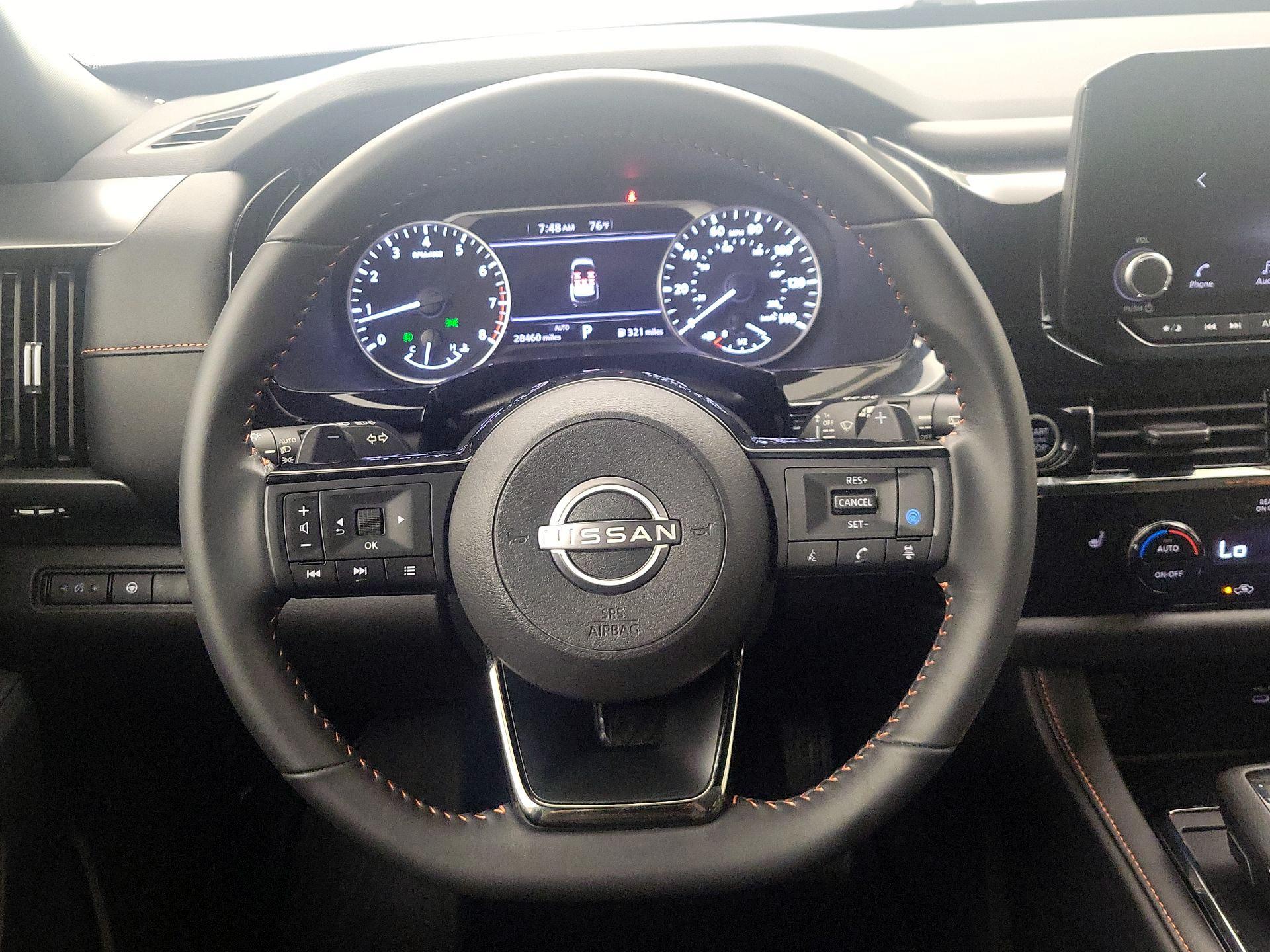 Thumbnail: 2023 Nissan Pathfinder - 10