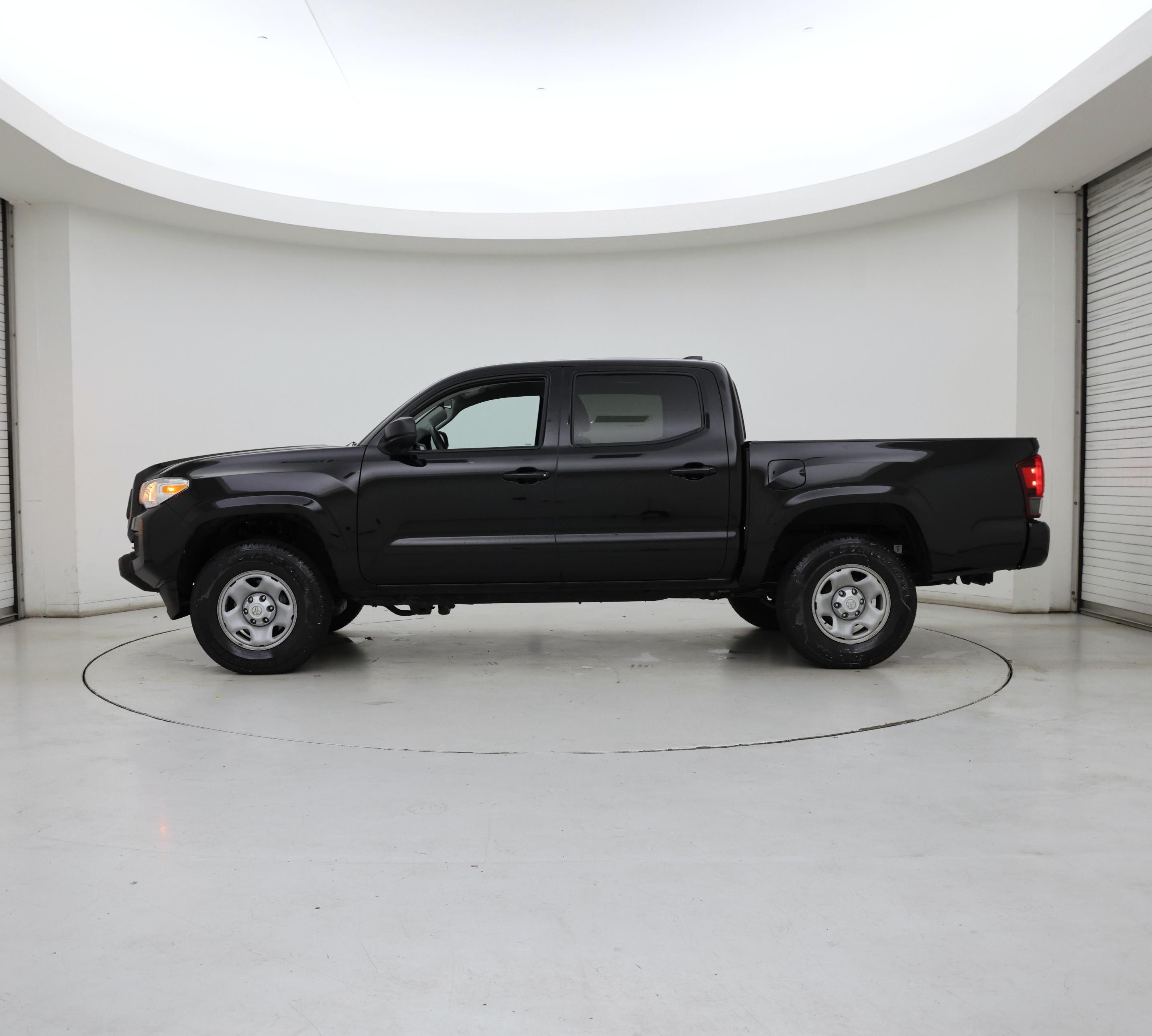 Thumbnail: 2022 Toyota Tacoma - 3