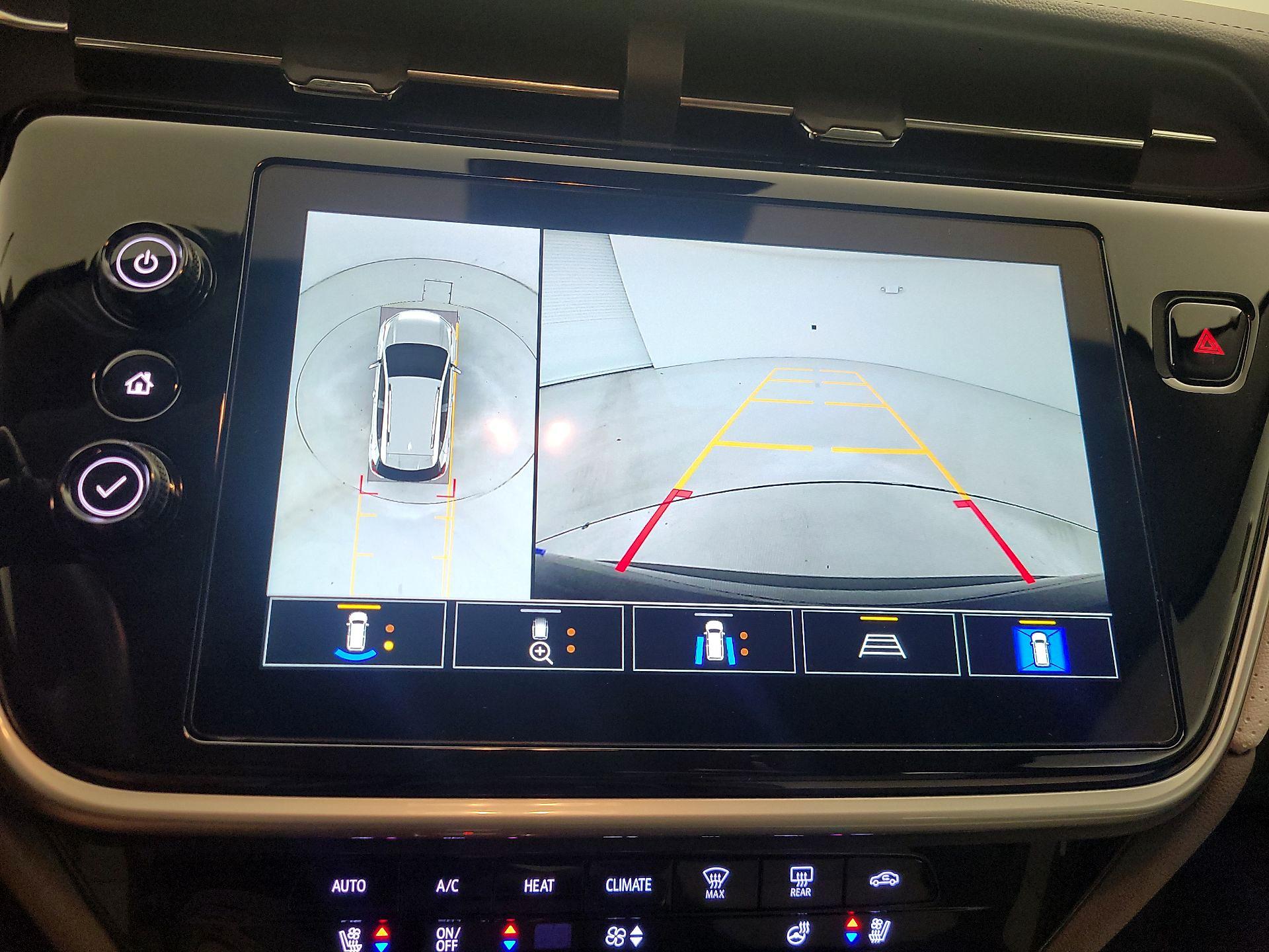 Thumbnail: 2023 Chevrolet Bolt EUV - 14