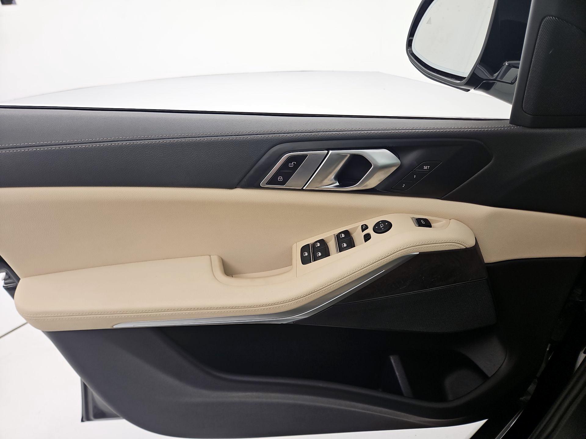 Thumbnail: 2022 BMW X5 - 12